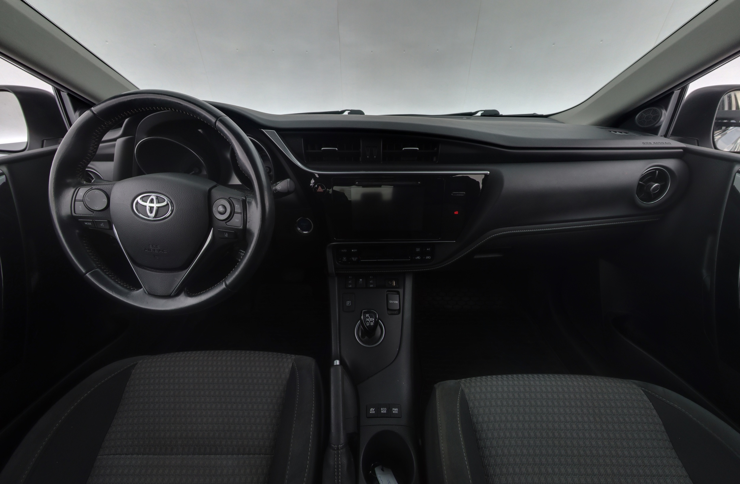 TOYOTA AURIS 2018