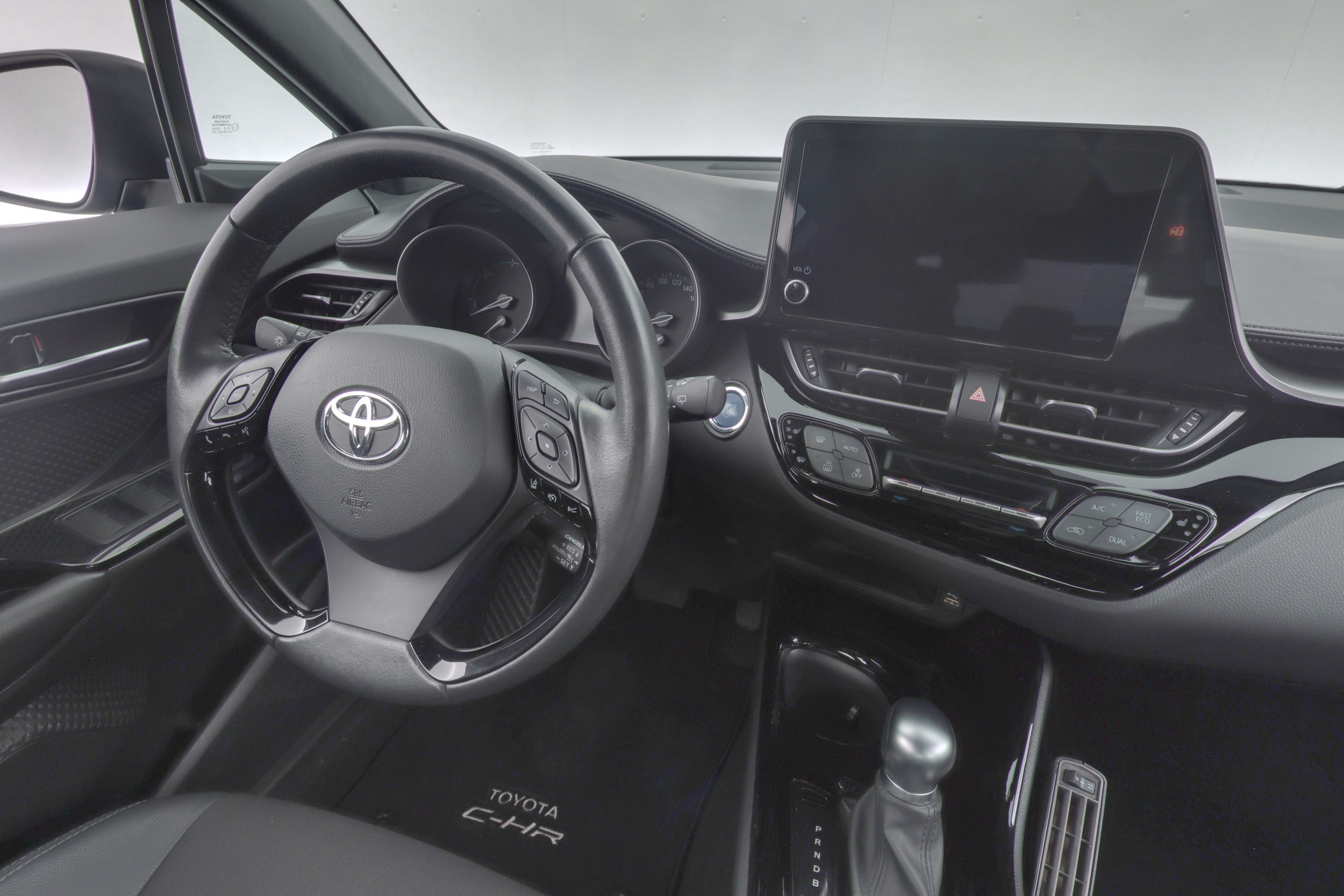 TOYOTA C-HR 2023