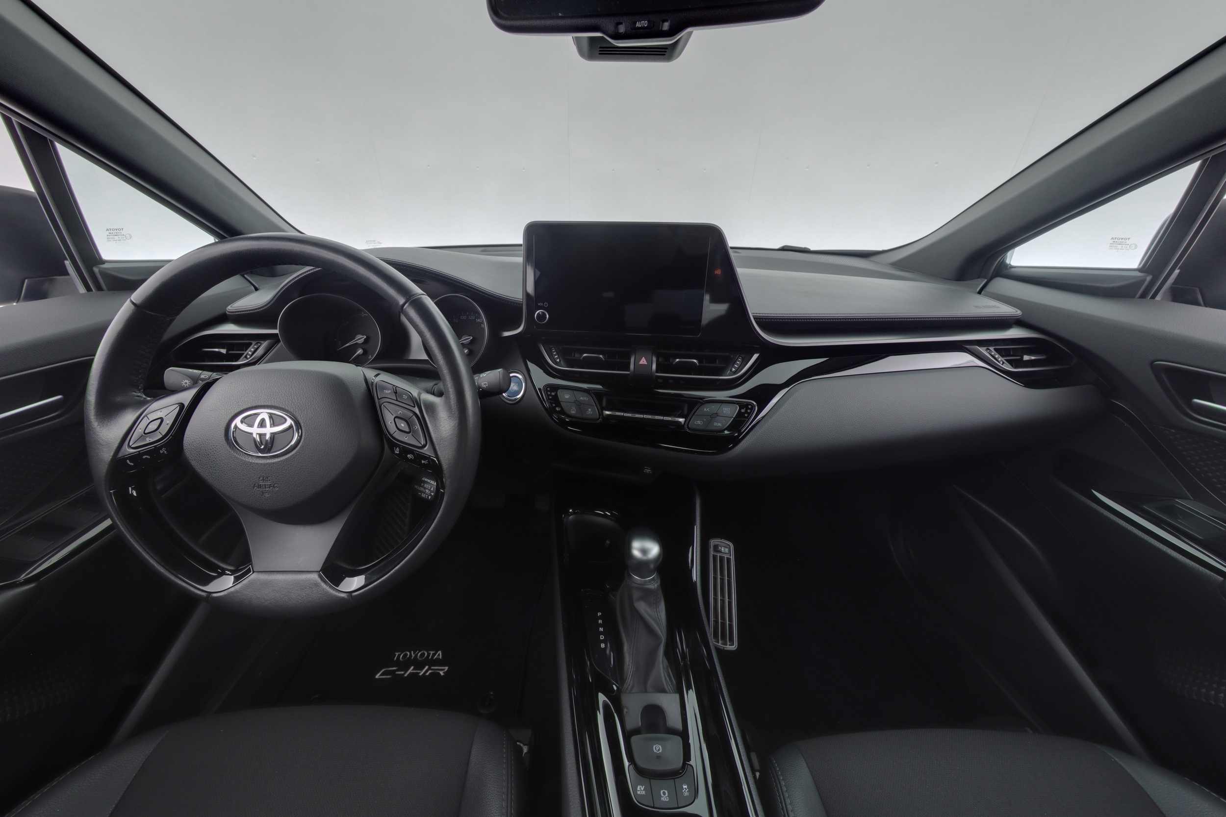 TOYOTA C-HR 2023