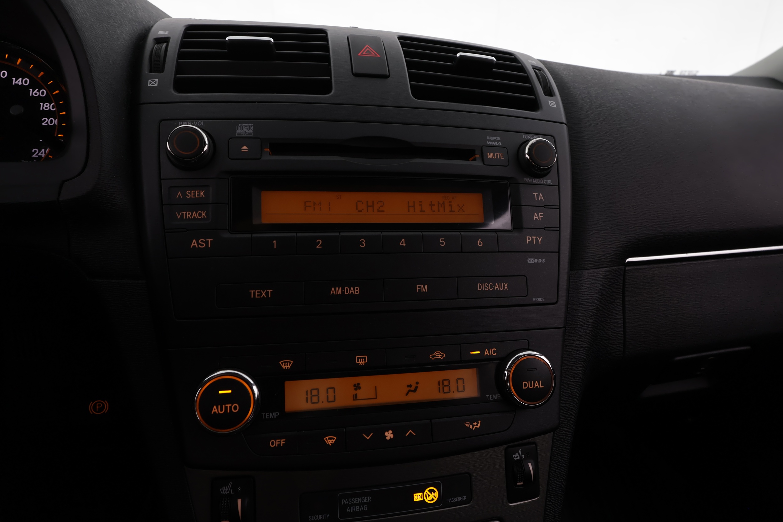 TOYOTA AVENSIS 2010