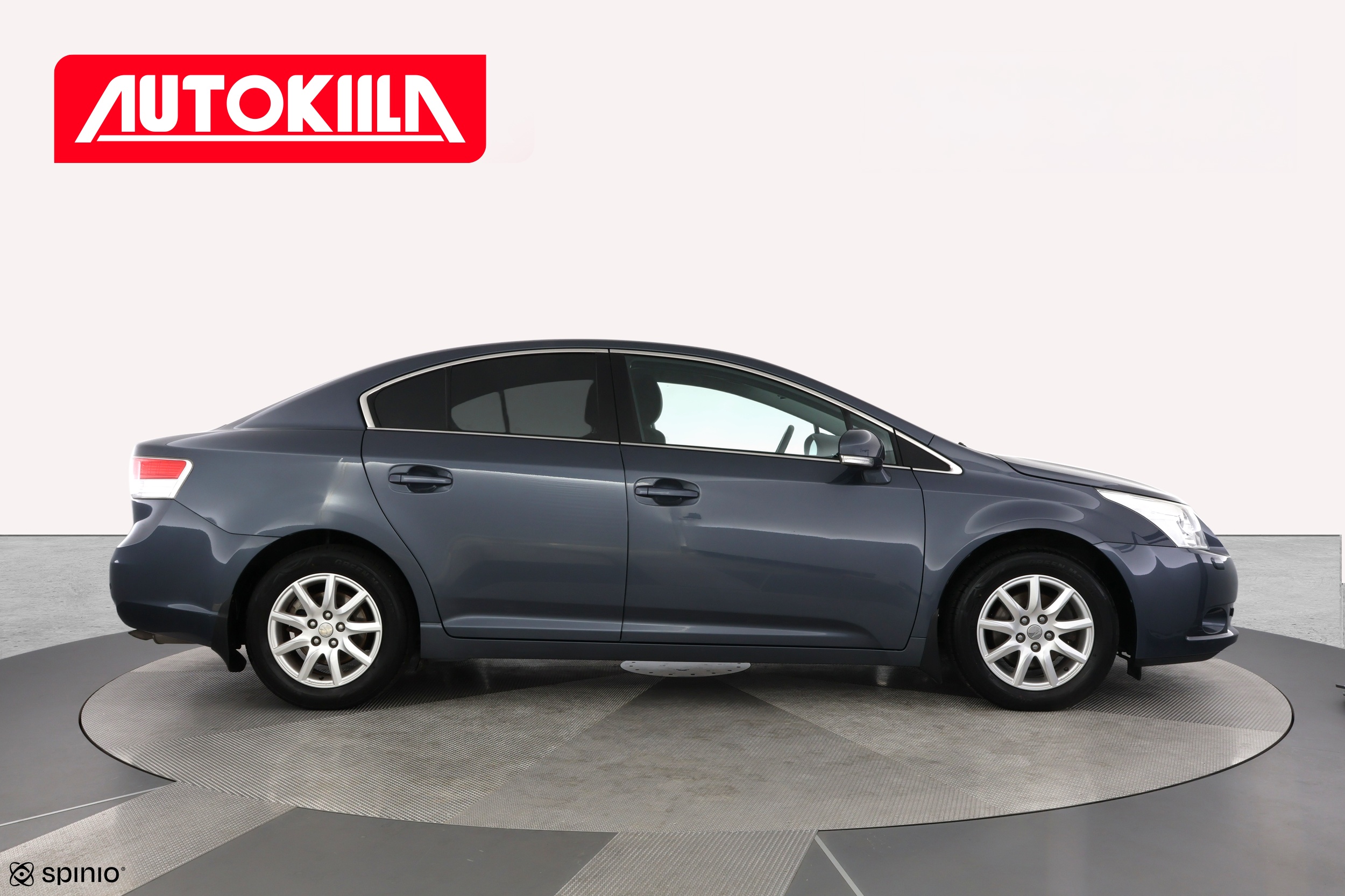TOYOTA AVENSIS 2010