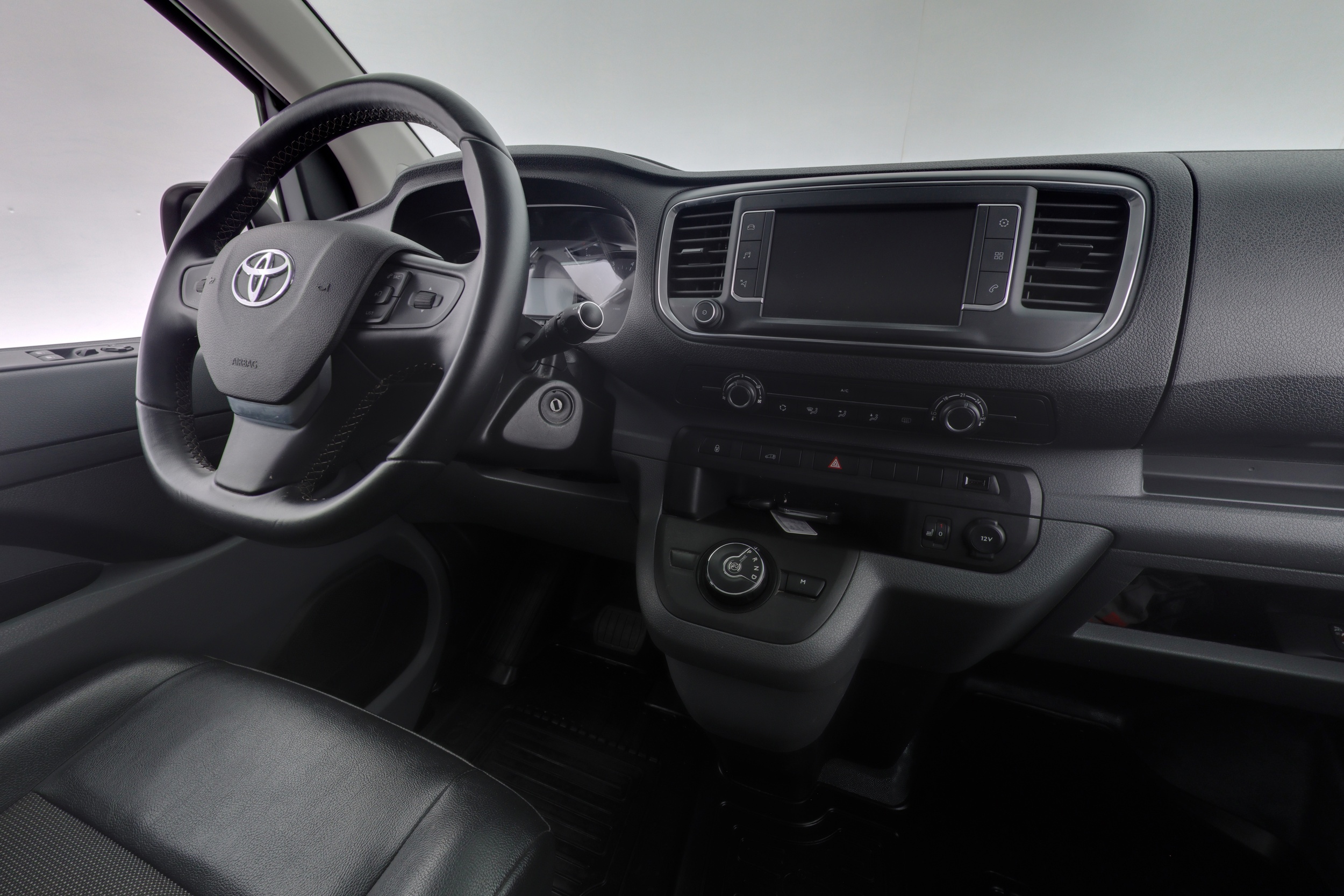 TOYOTA Proace 2022