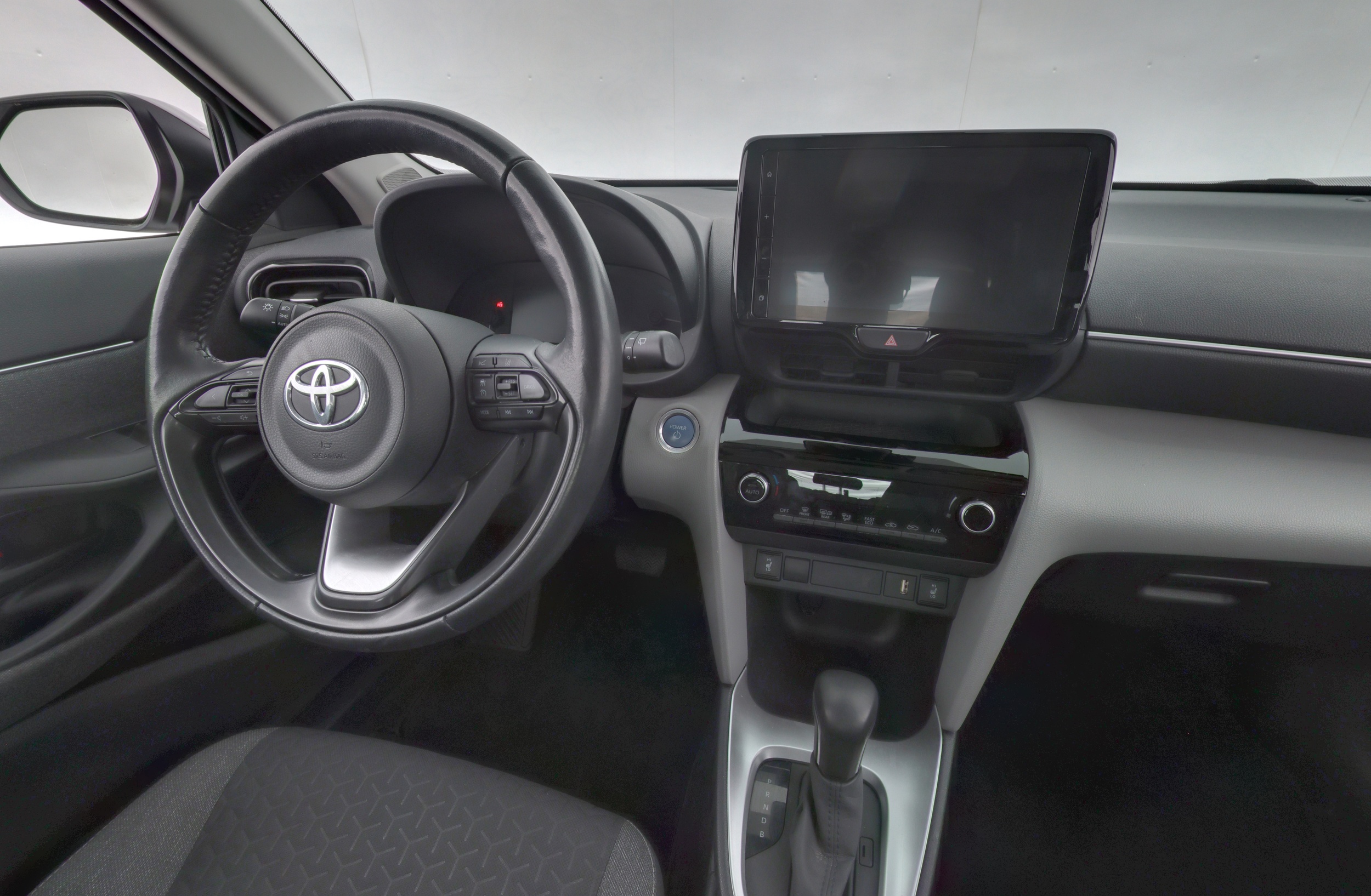 TOYOTA Yaris Cross 2022