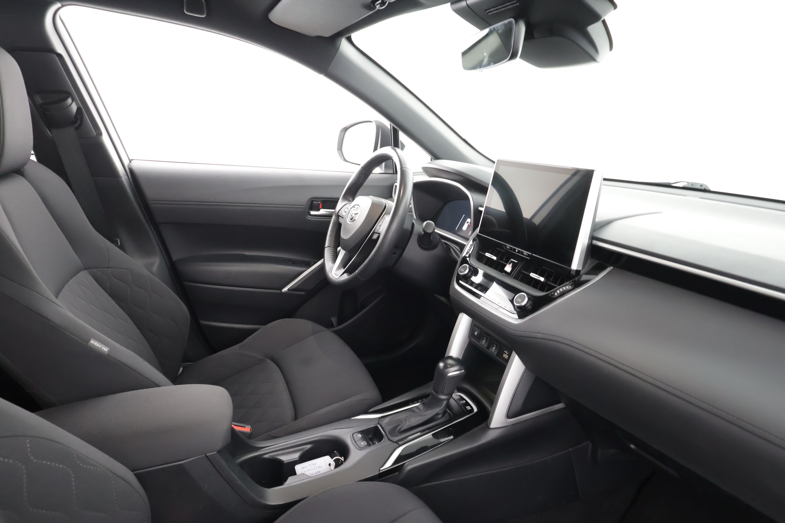TOYOTA Corolla Cross 2023