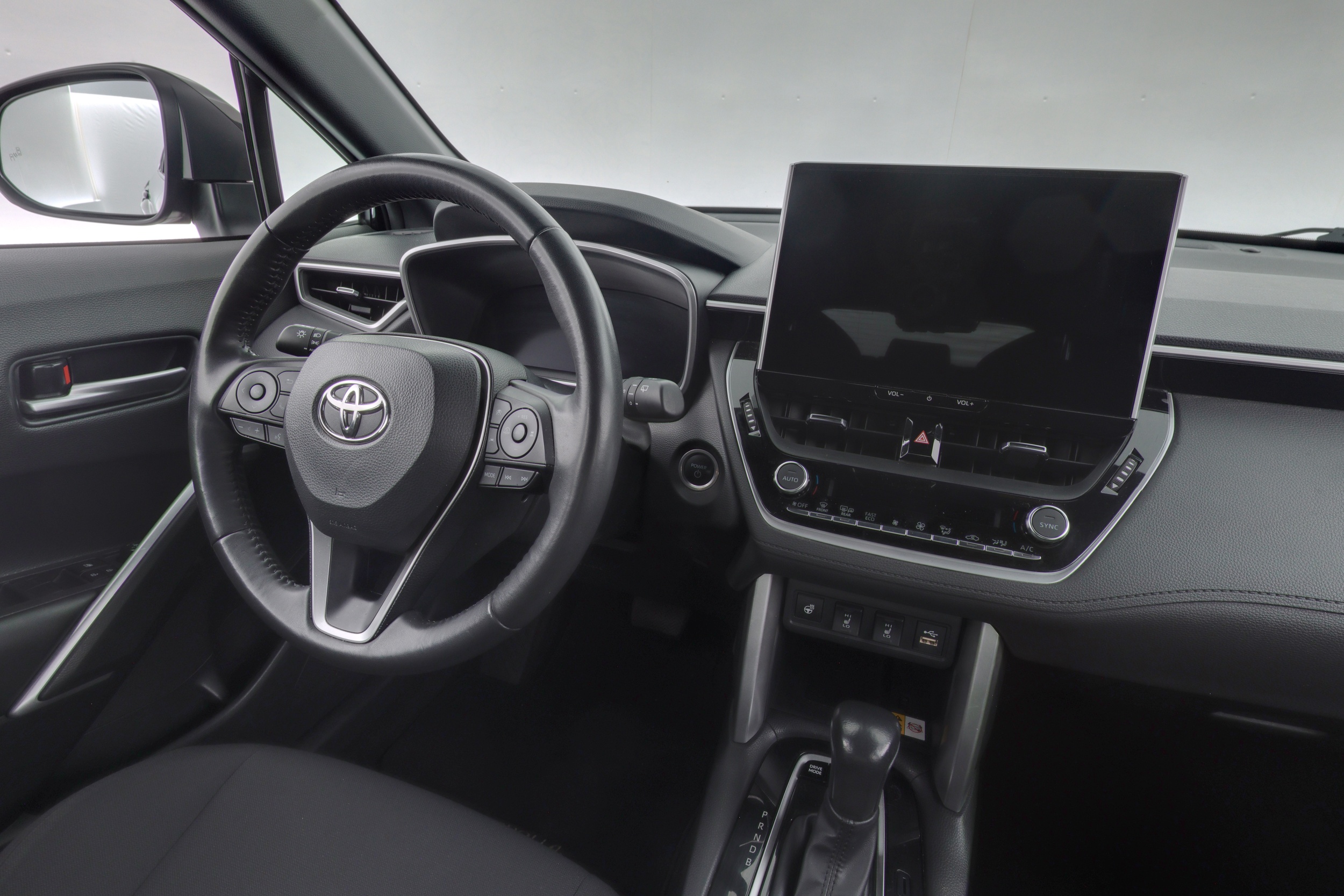TOYOTA Corolla Cross 2023