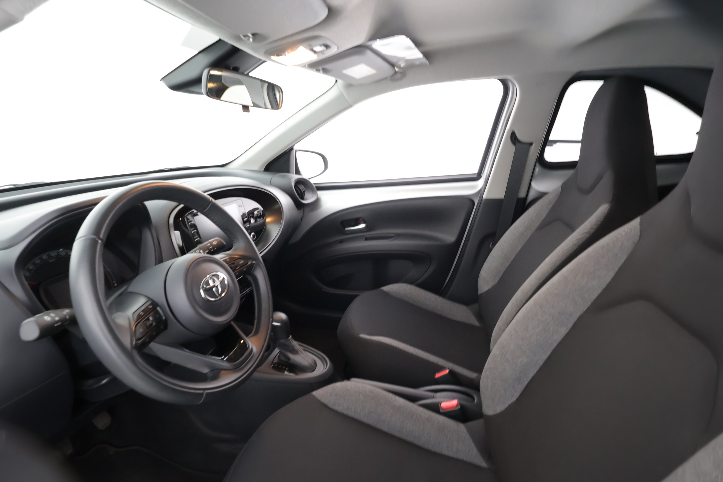 TOYOTA Aygo X 2023