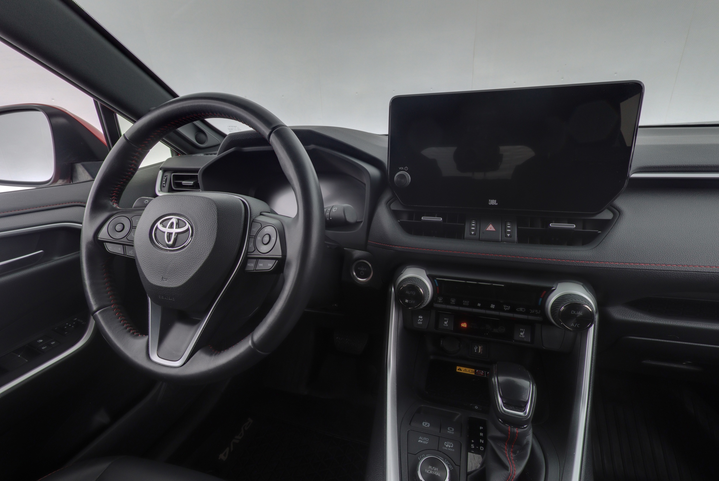 TOYOTA RAV4 Plug-in 2024