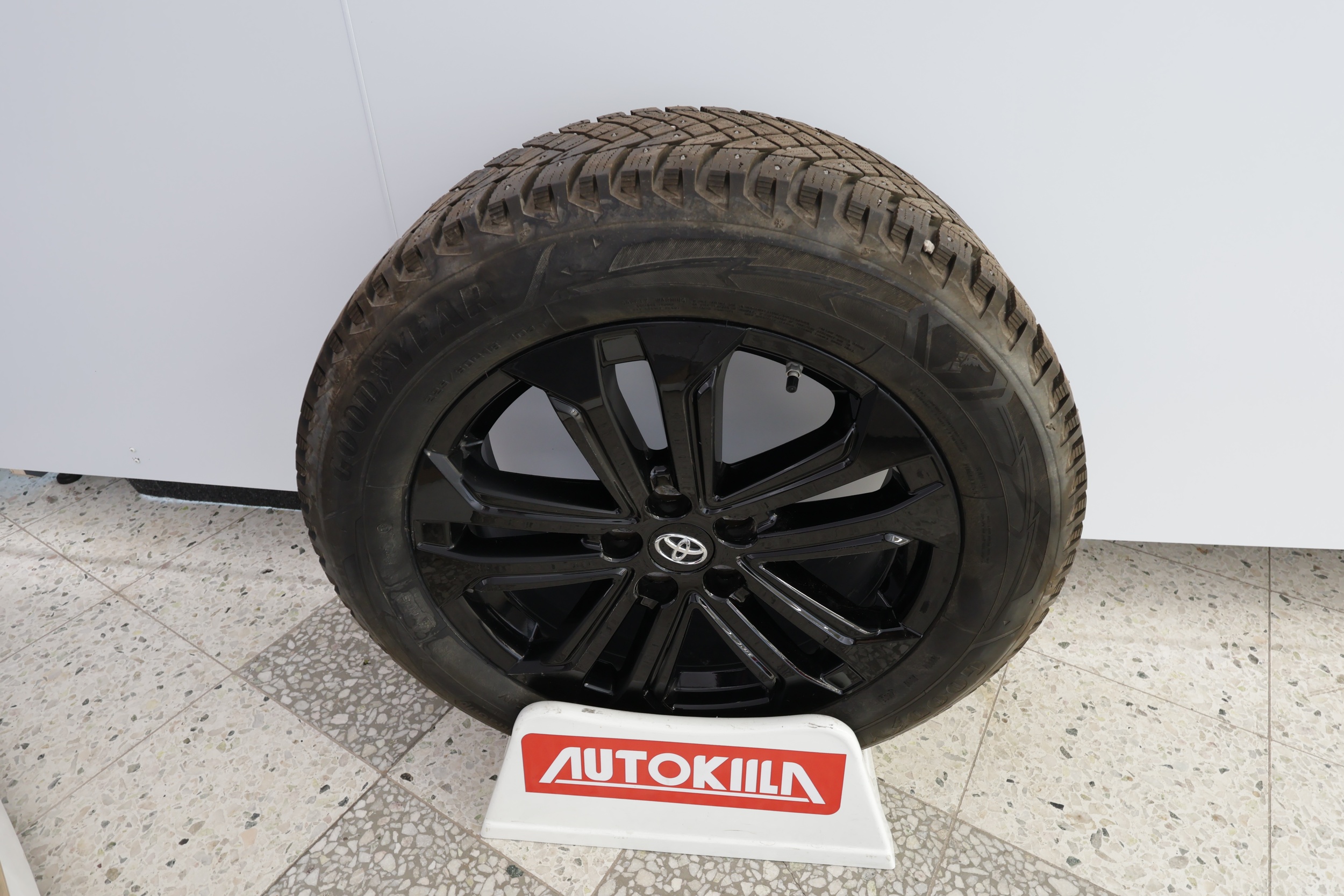 TOYOTA RAV4 Plug-in 2024
