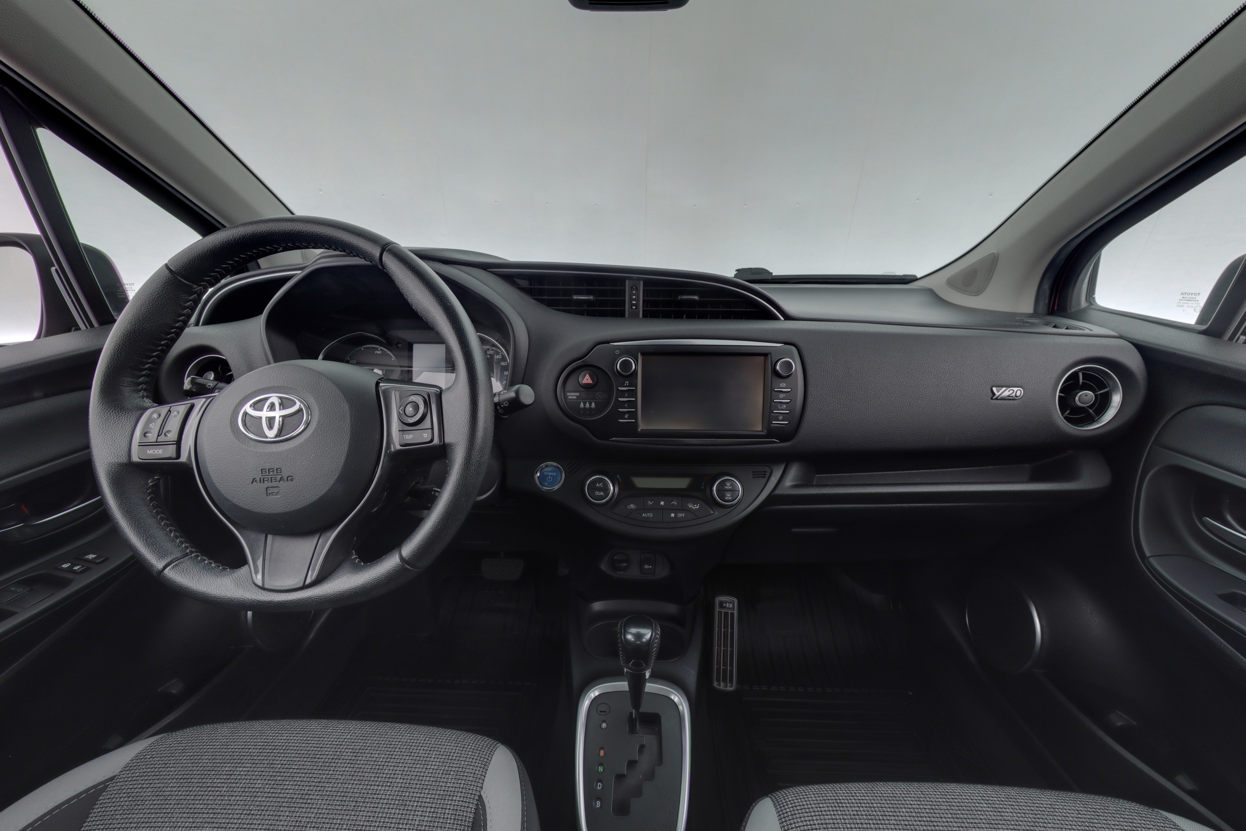 TOYOTA YARIS 2019