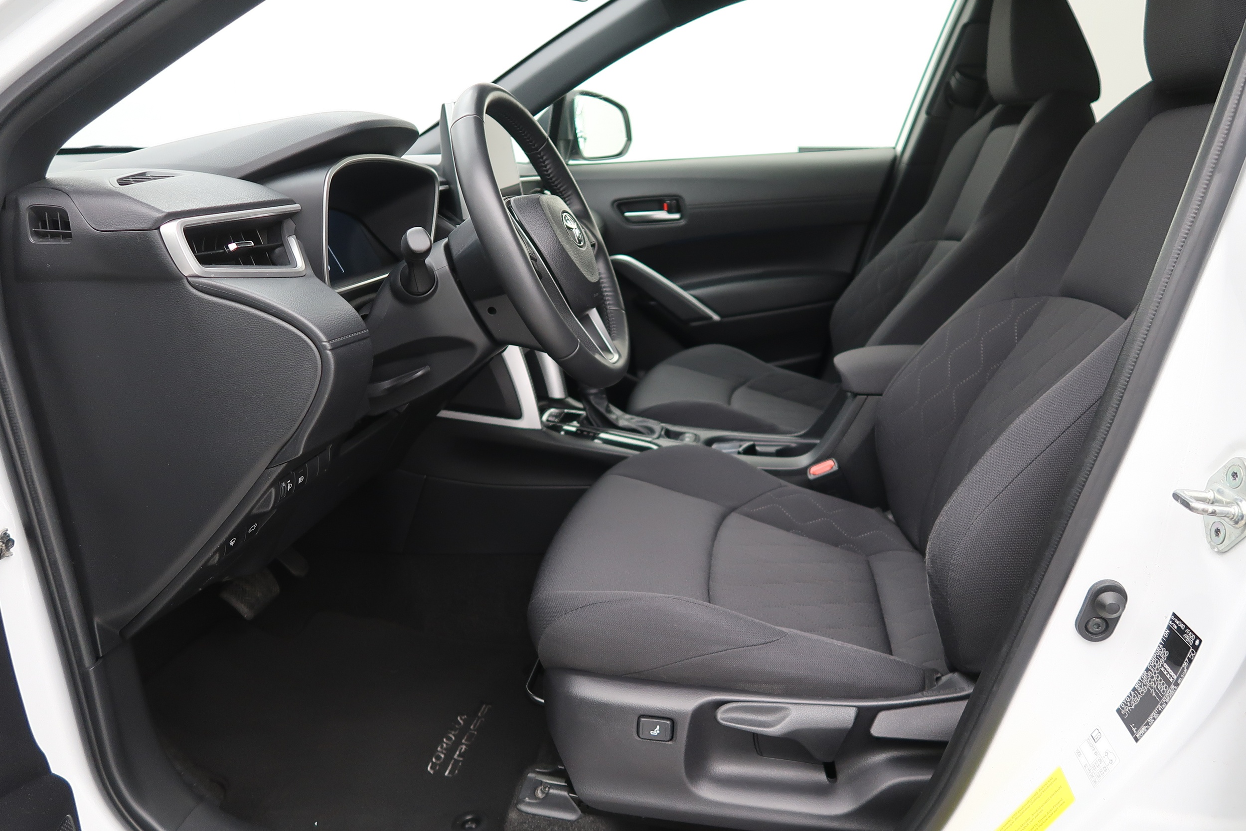 TOYOTA Corolla Cross 2023