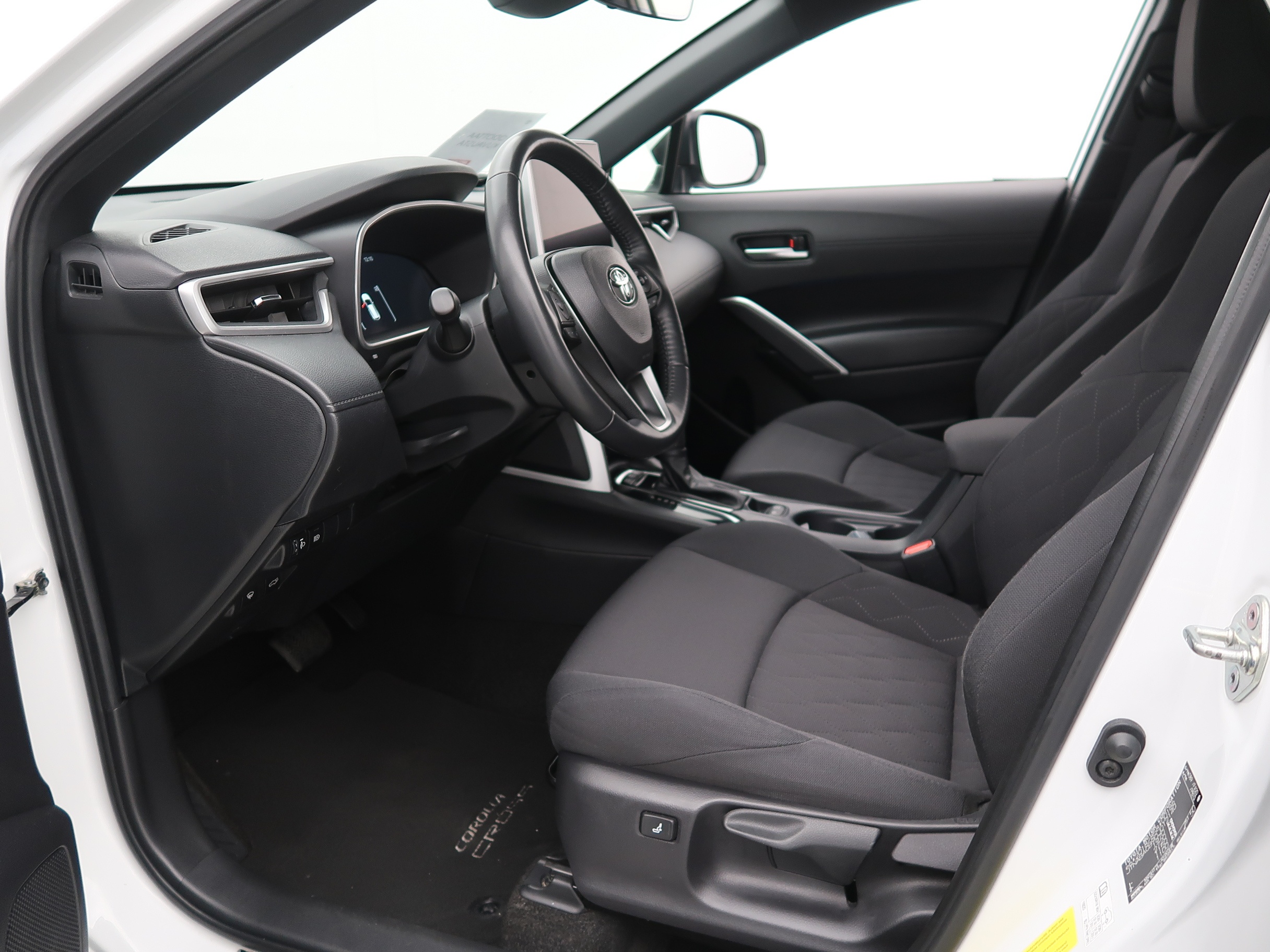 TOYOTA Corolla Cross 2023