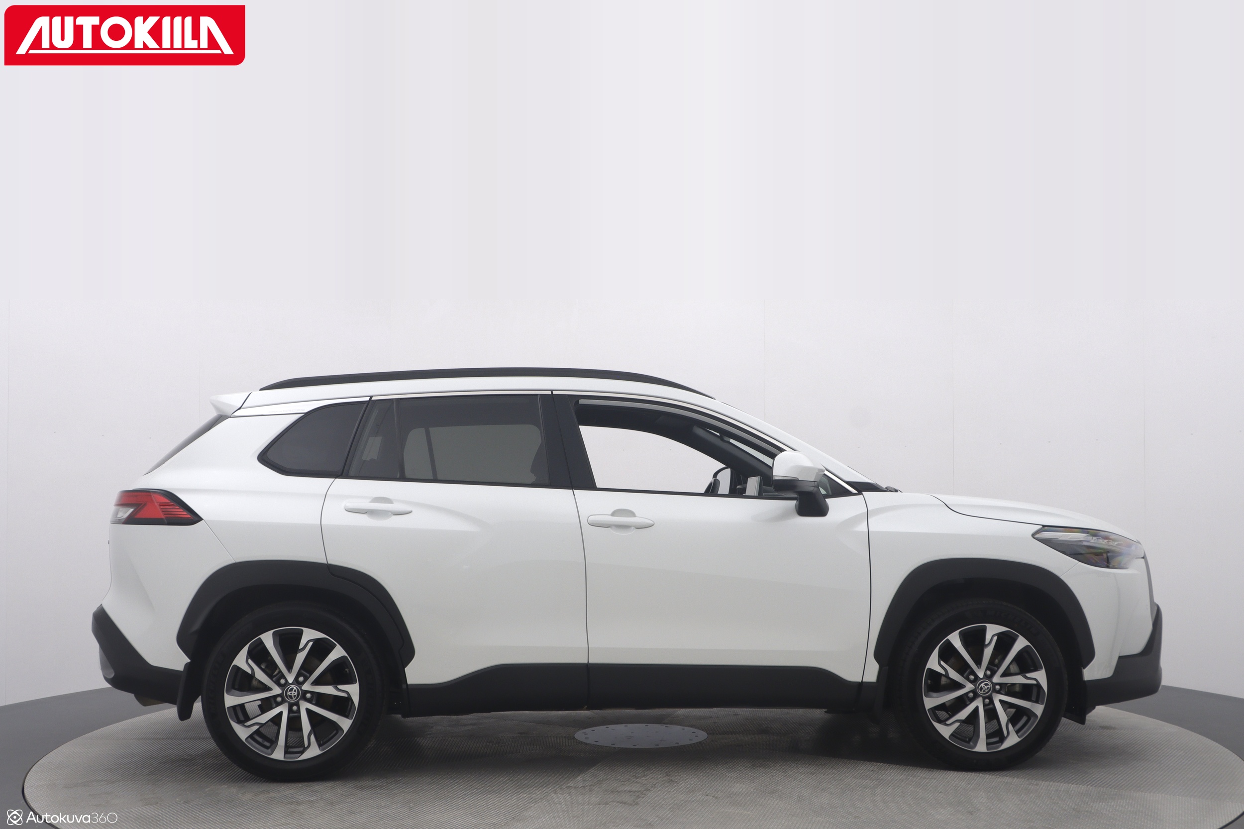 TOYOTA Corolla Cross 2023