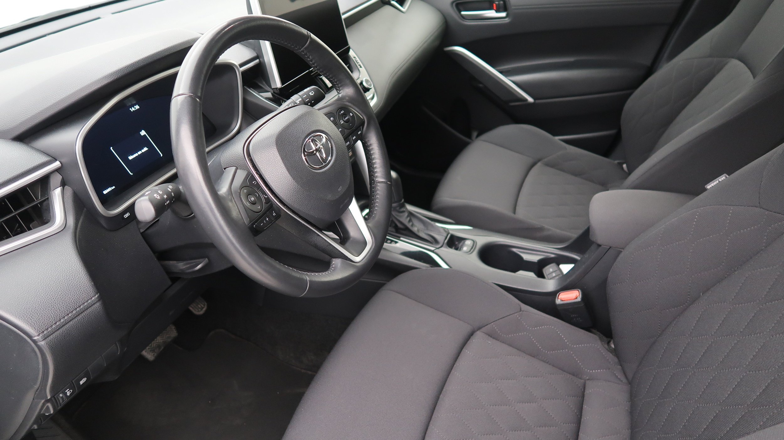 TOYOTA Corolla Cross 2023