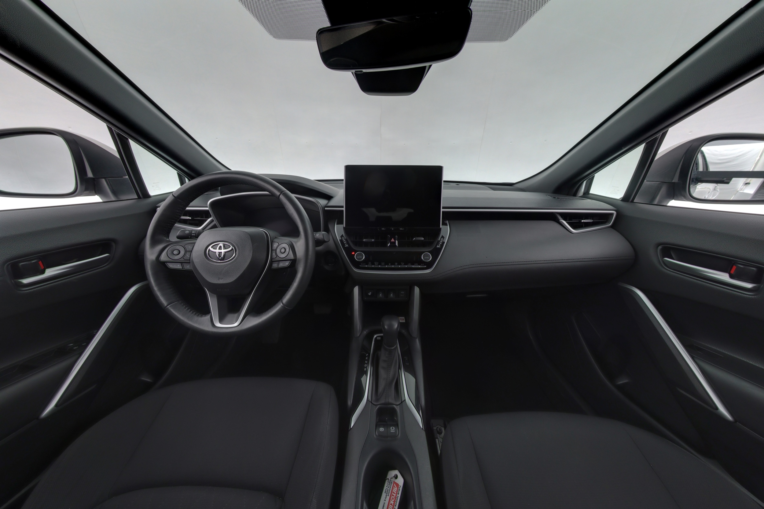 TOYOTA Corolla Cross 2024