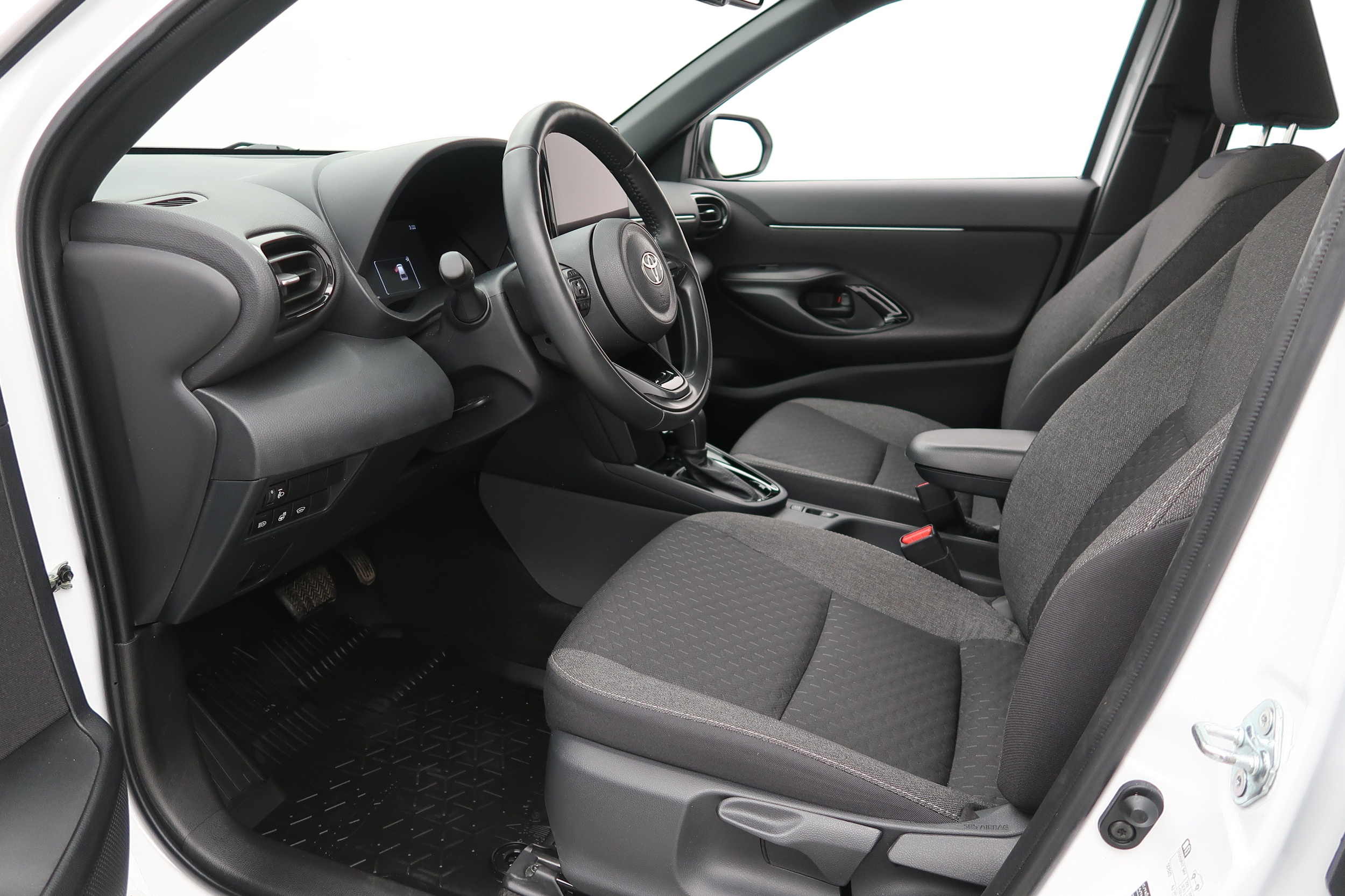 TOYOTA Yaris Cross 2025