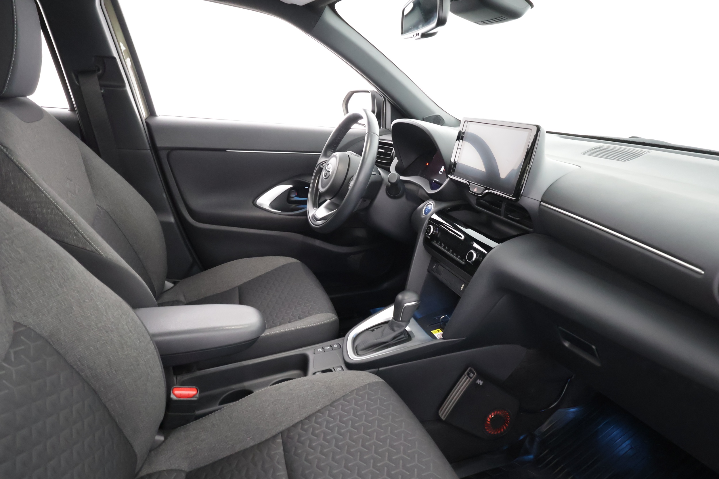 TOYOTA Yaris Cross 2023