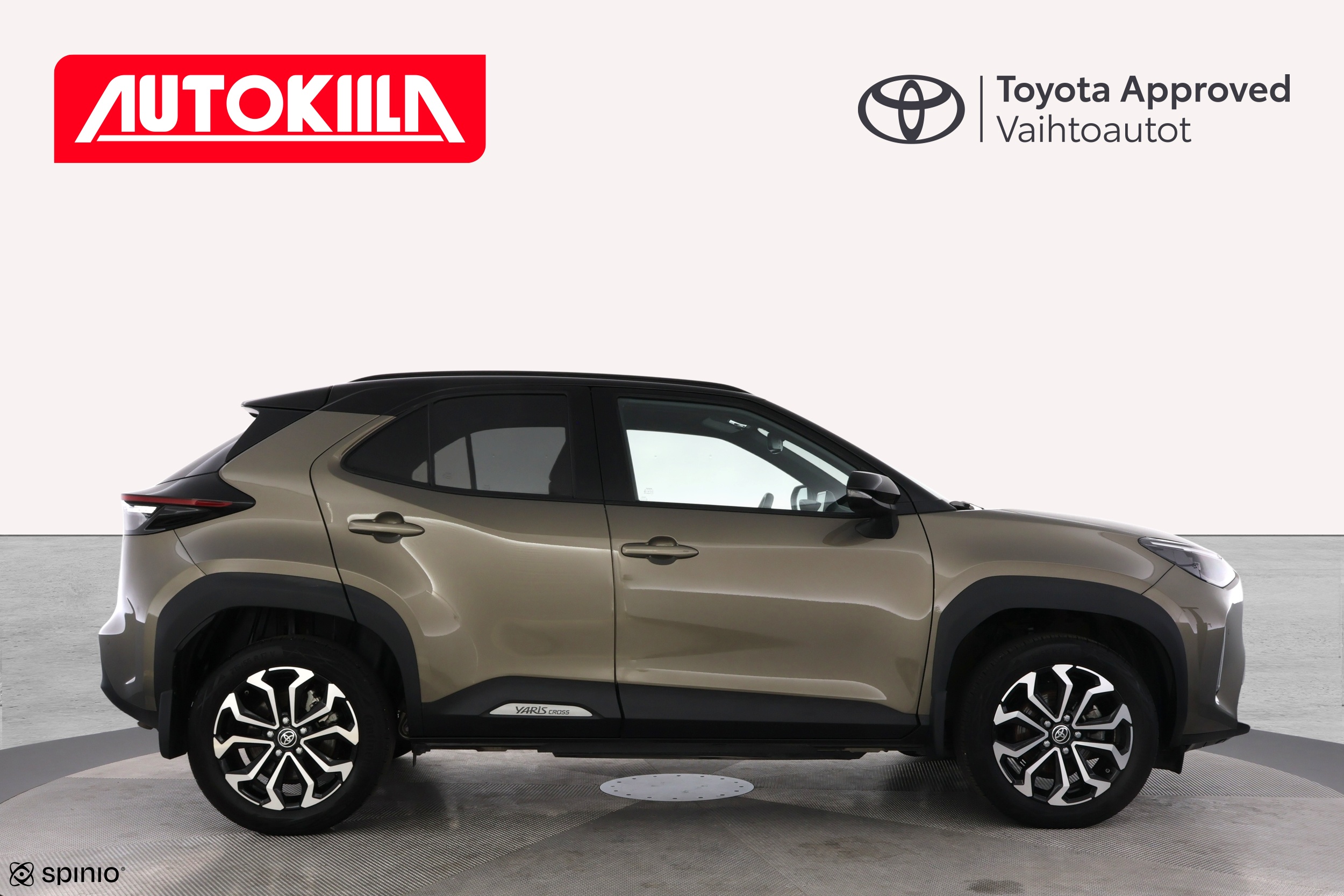 TOYOTA Yaris Cross 2023