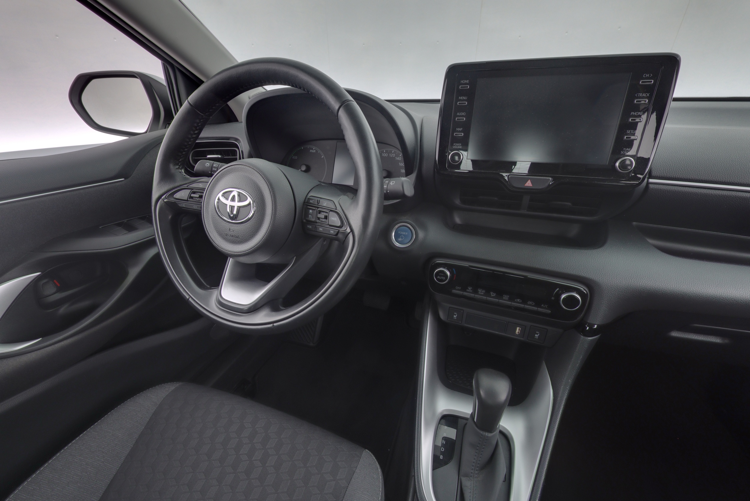 TOYOTA YARIS 2023
