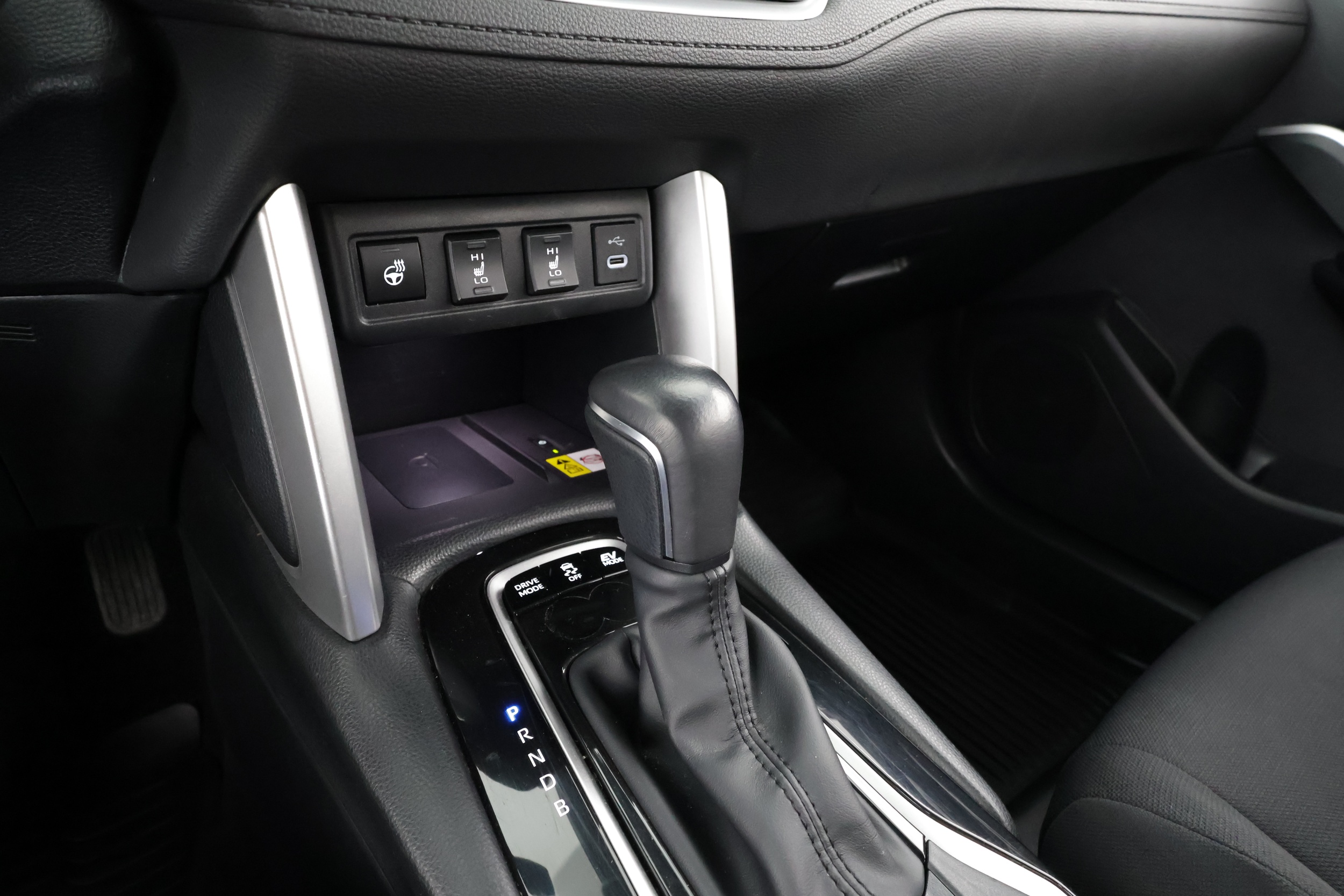 TOYOTA Corolla Cross 2024