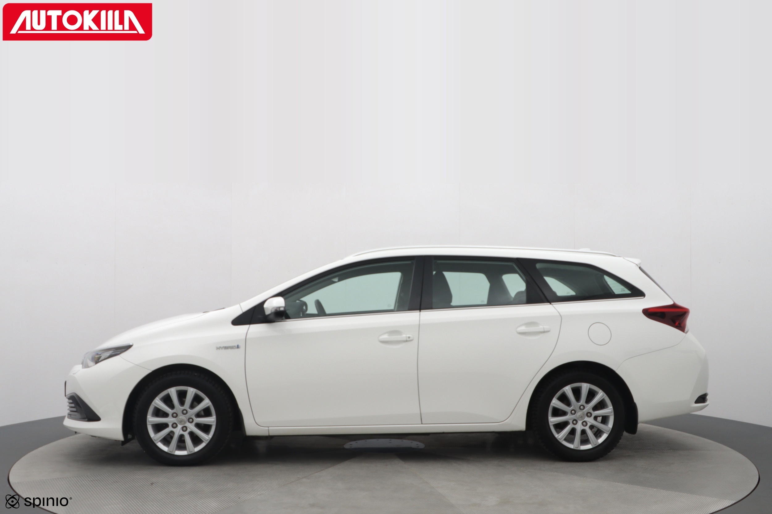 TOYOTA AURIS 2016