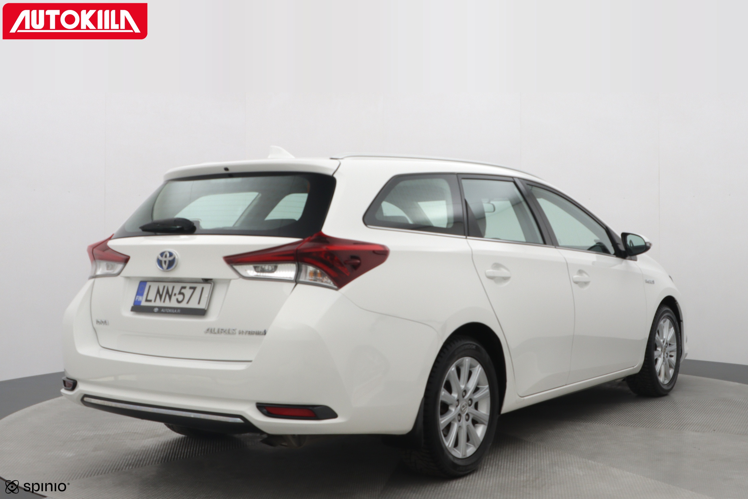 TOYOTA AURIS 2016