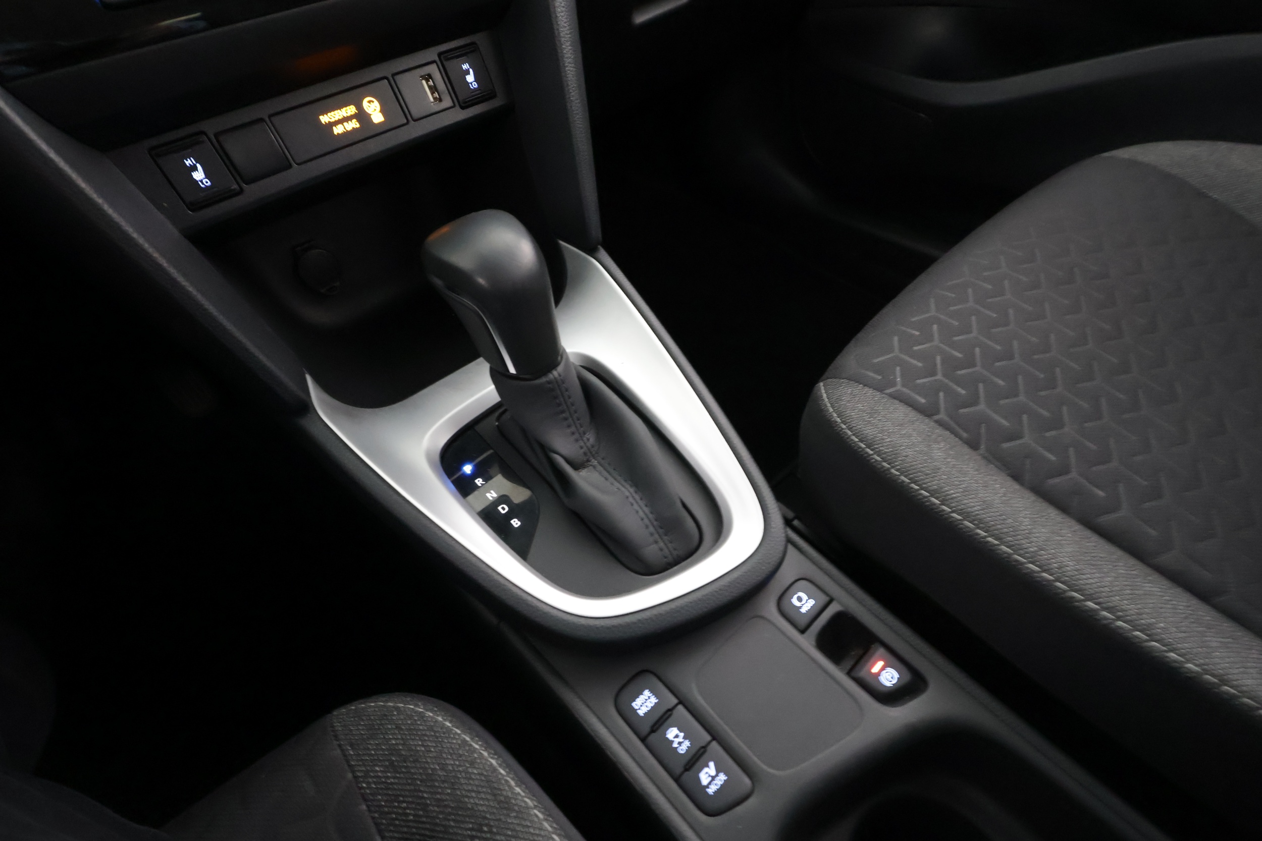 TOYOTA Yaris Cross 2023