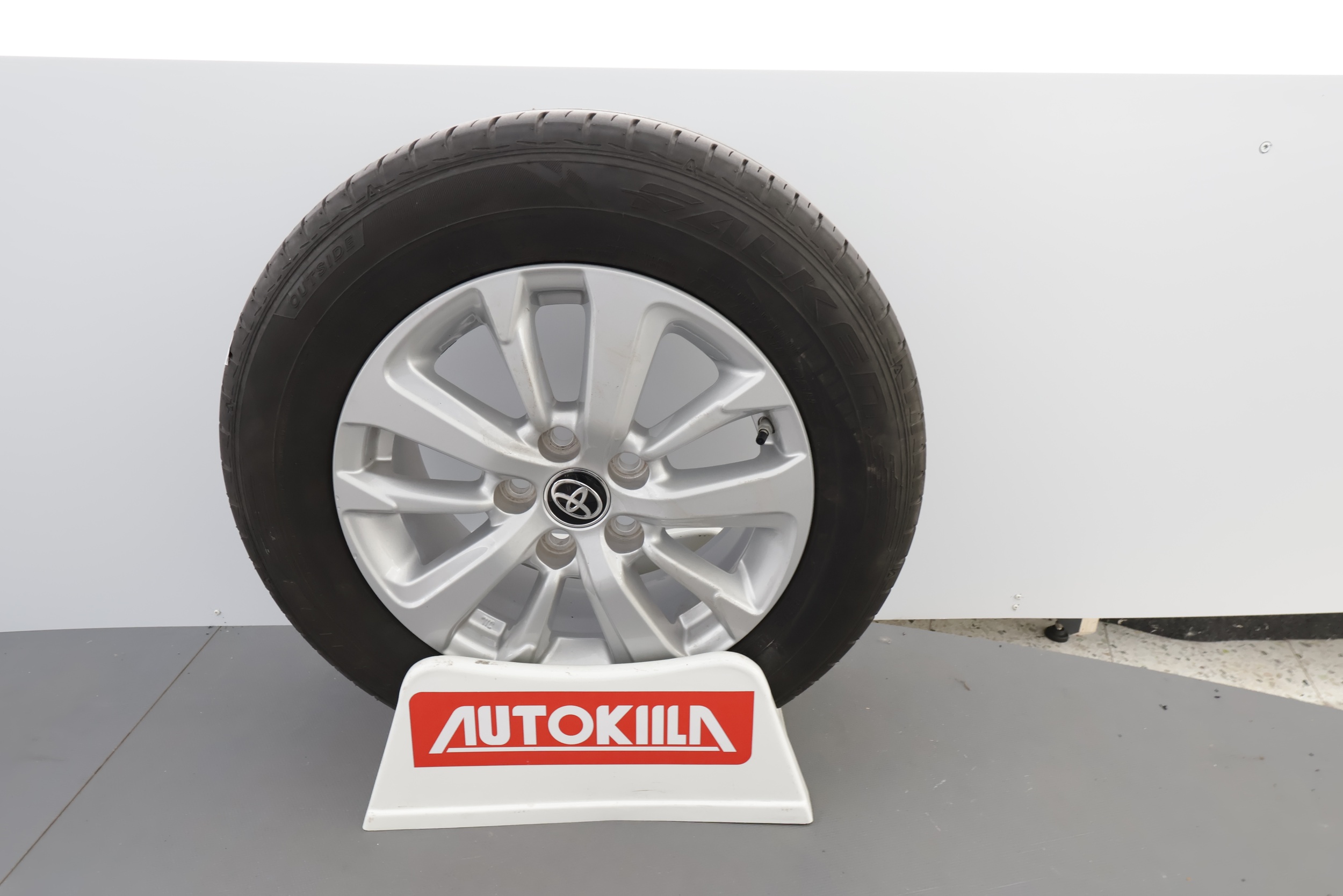 TOYOTA Yaris Cross 2023