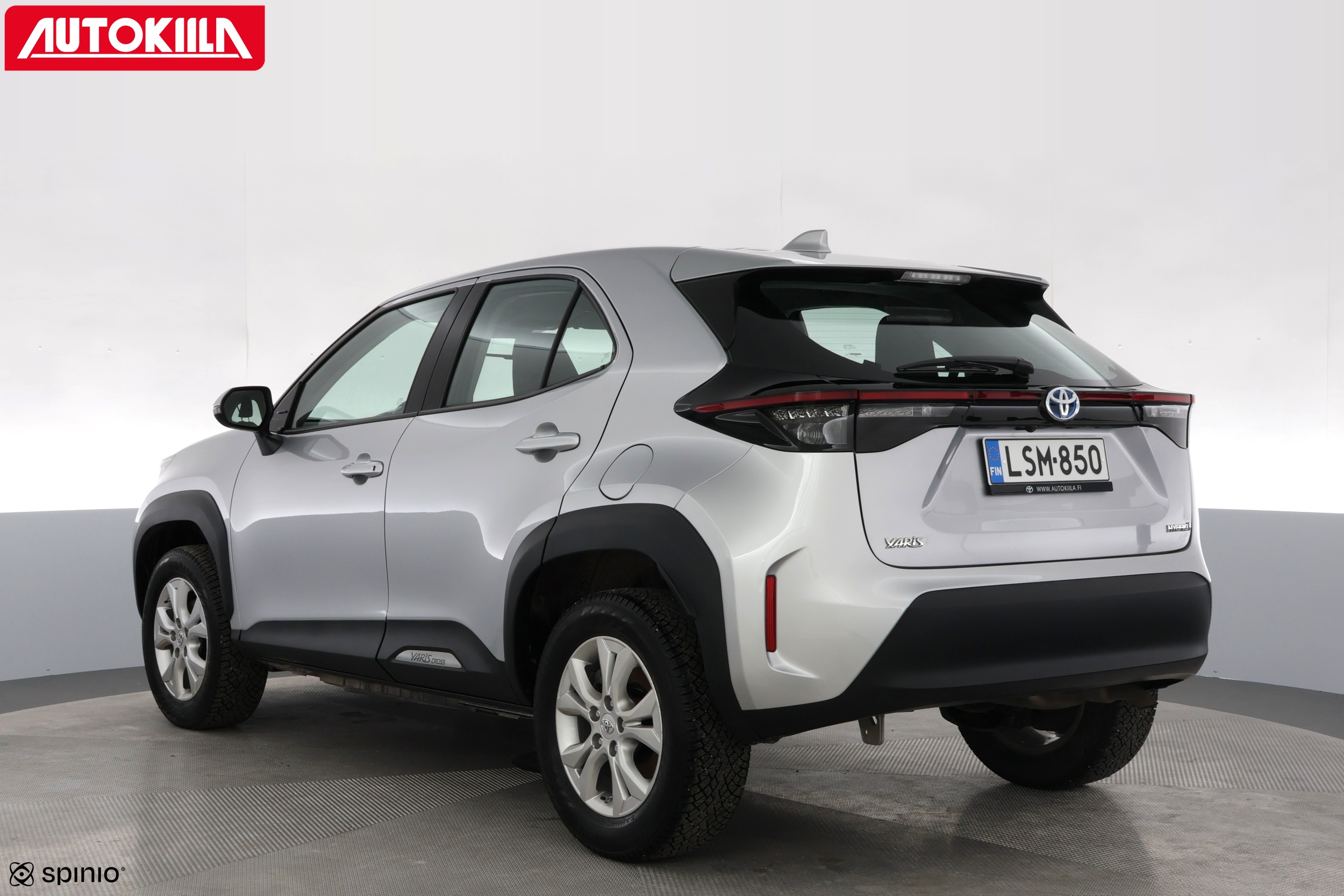 TOYOTA Yaris Cross 2023