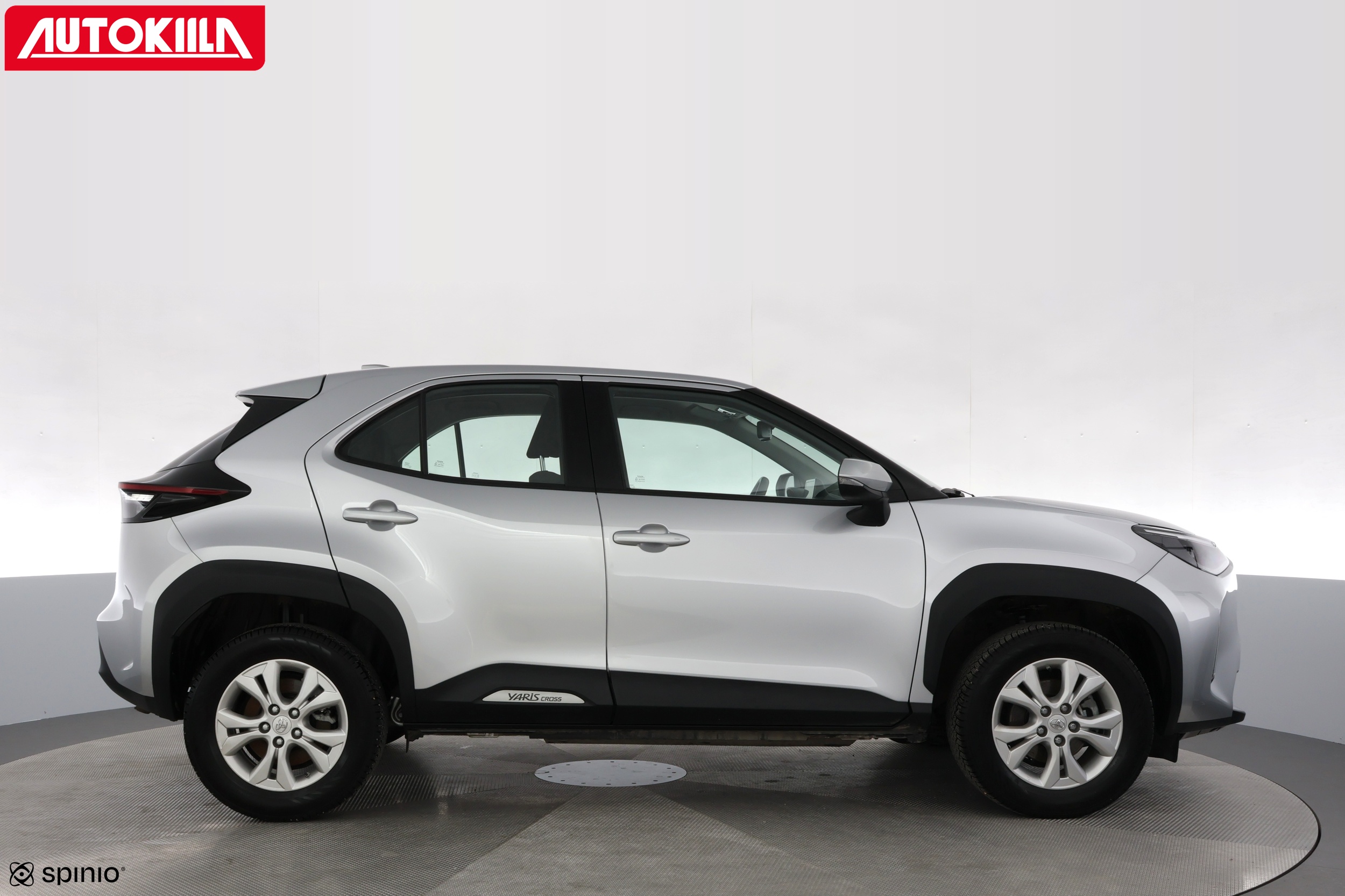 TOYOTA Yaris Cross 2023