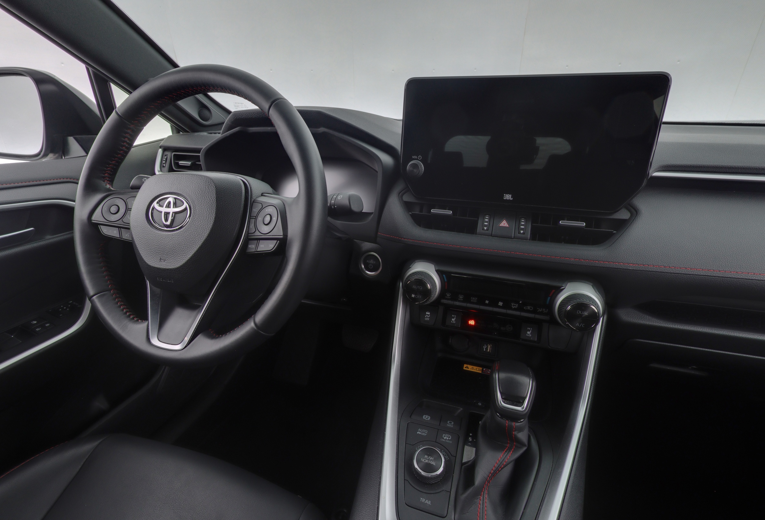 TOYOTA RAV4 Plug-in 2025