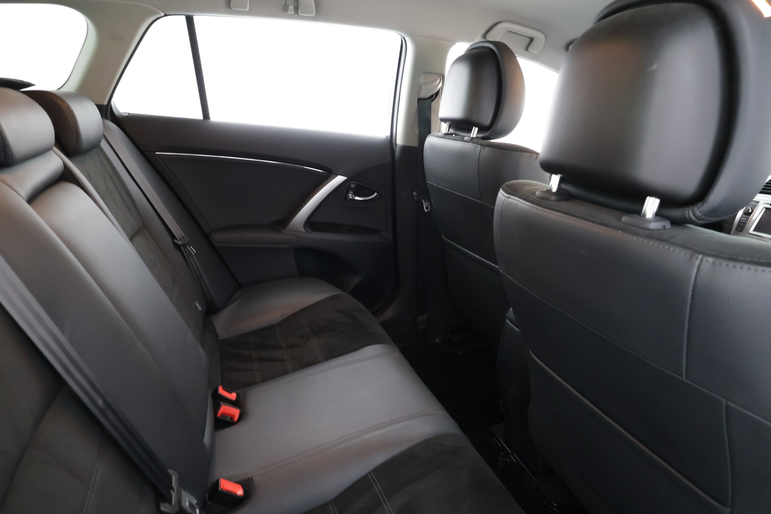 TOYOTA AVENSIS 2013