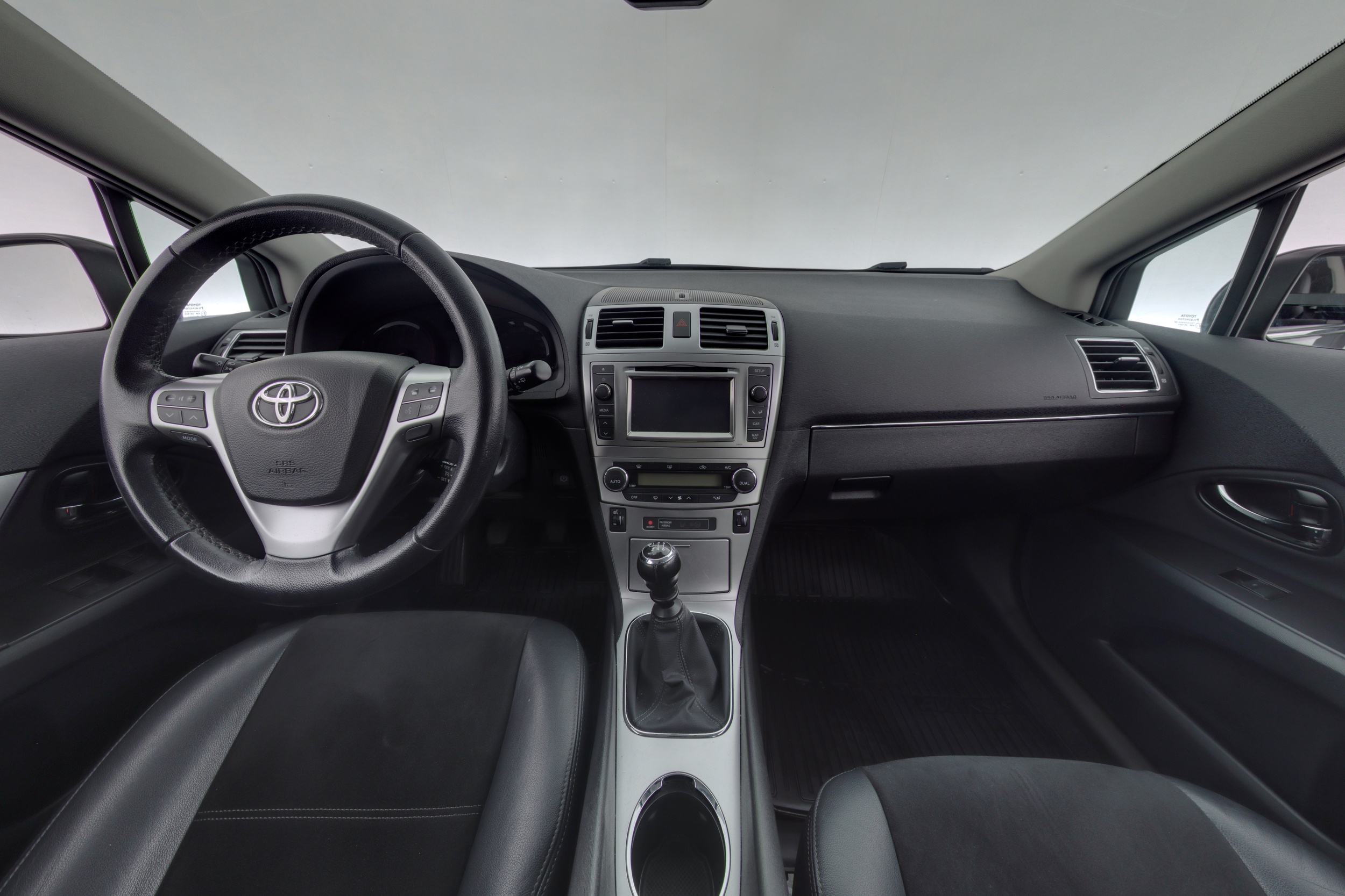 TOYOTA AVENSIS 2013