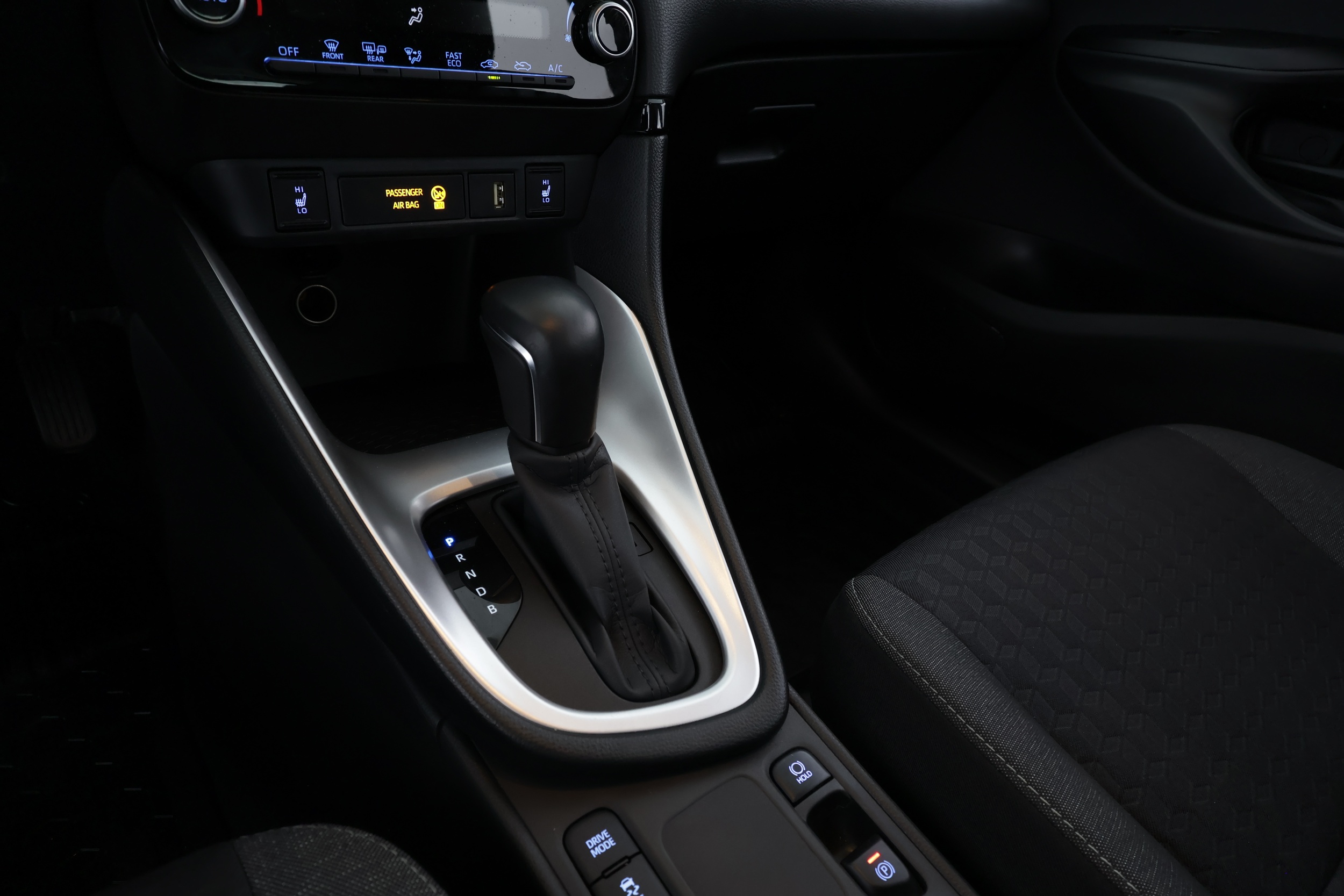 TOYOTA YARIS 2023