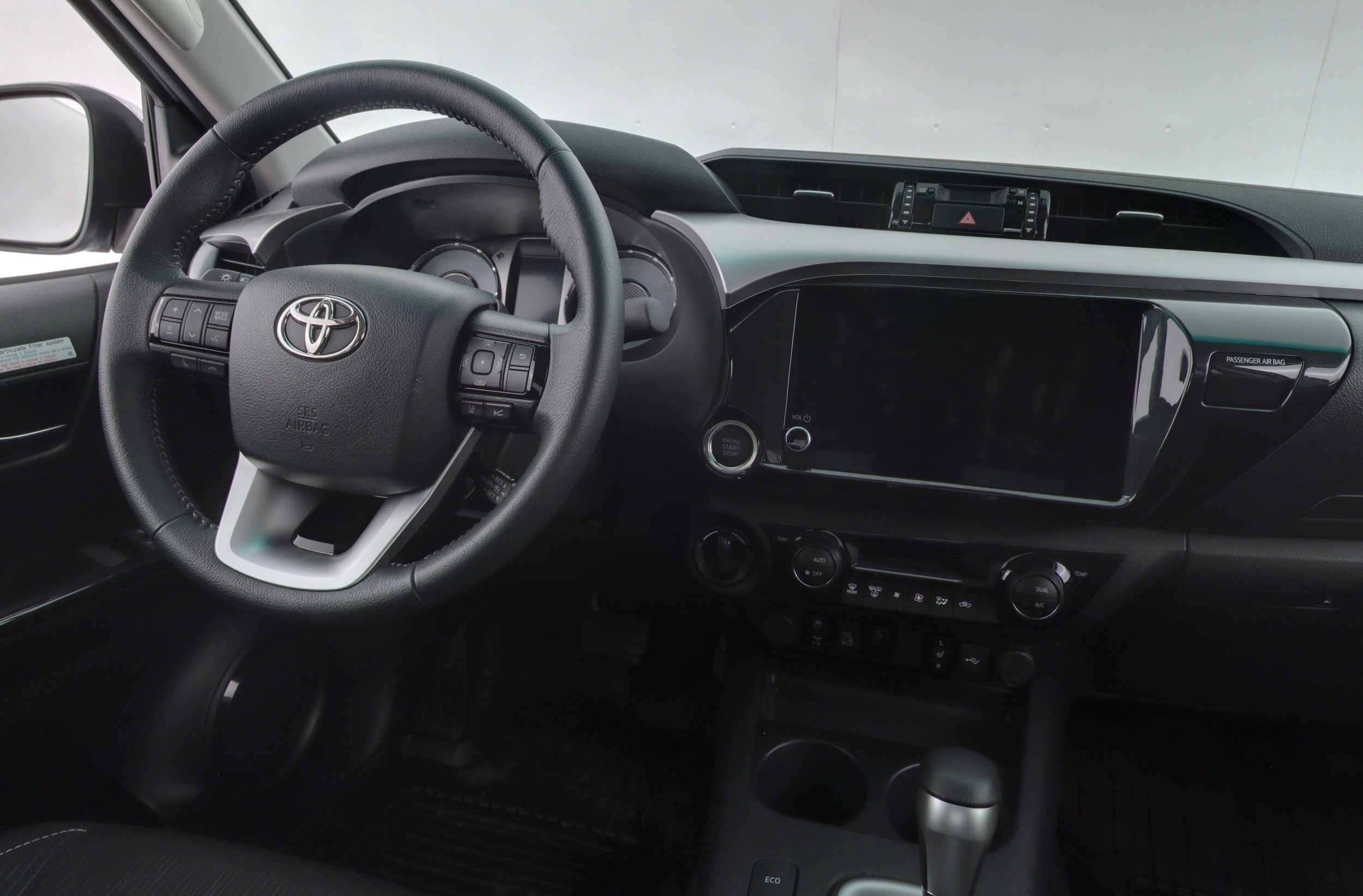 TOYOTA HILUX 2025