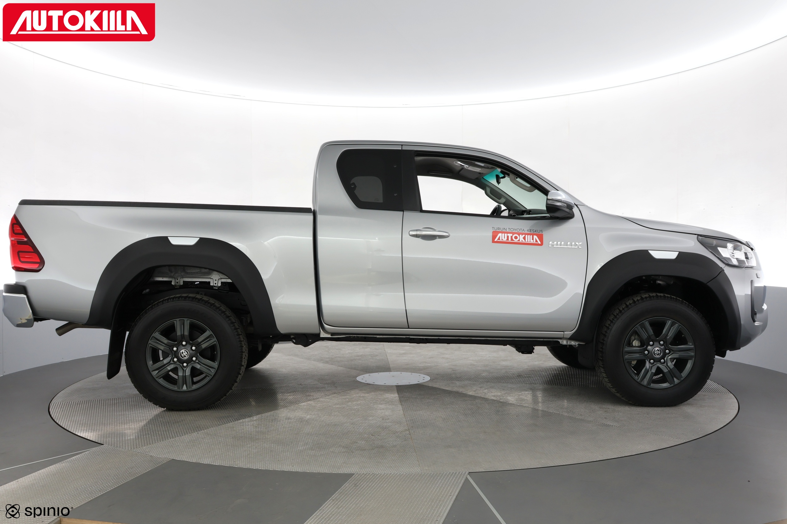 TOYOTA HILUX 2025