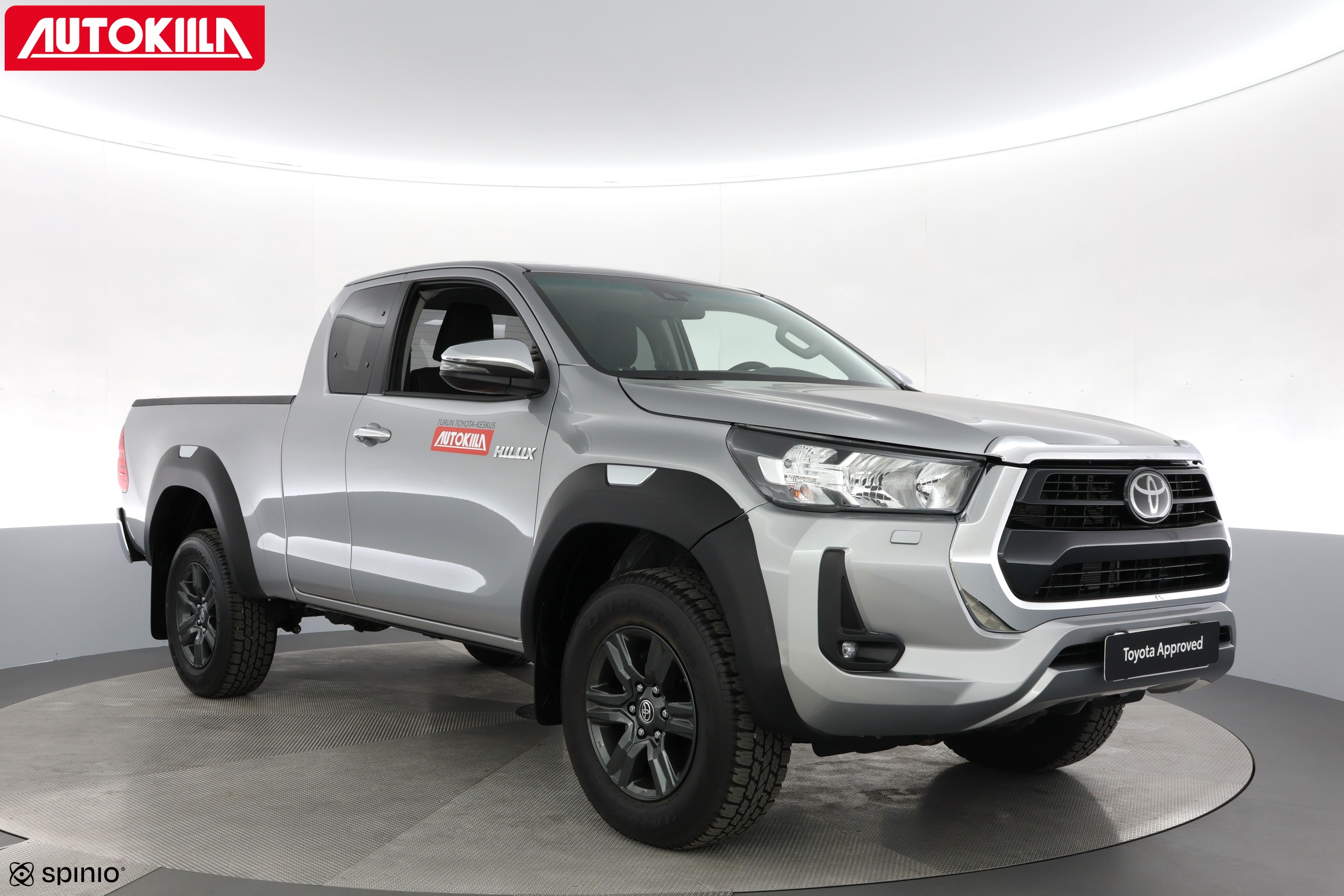 TOYOTA HILUX 2025