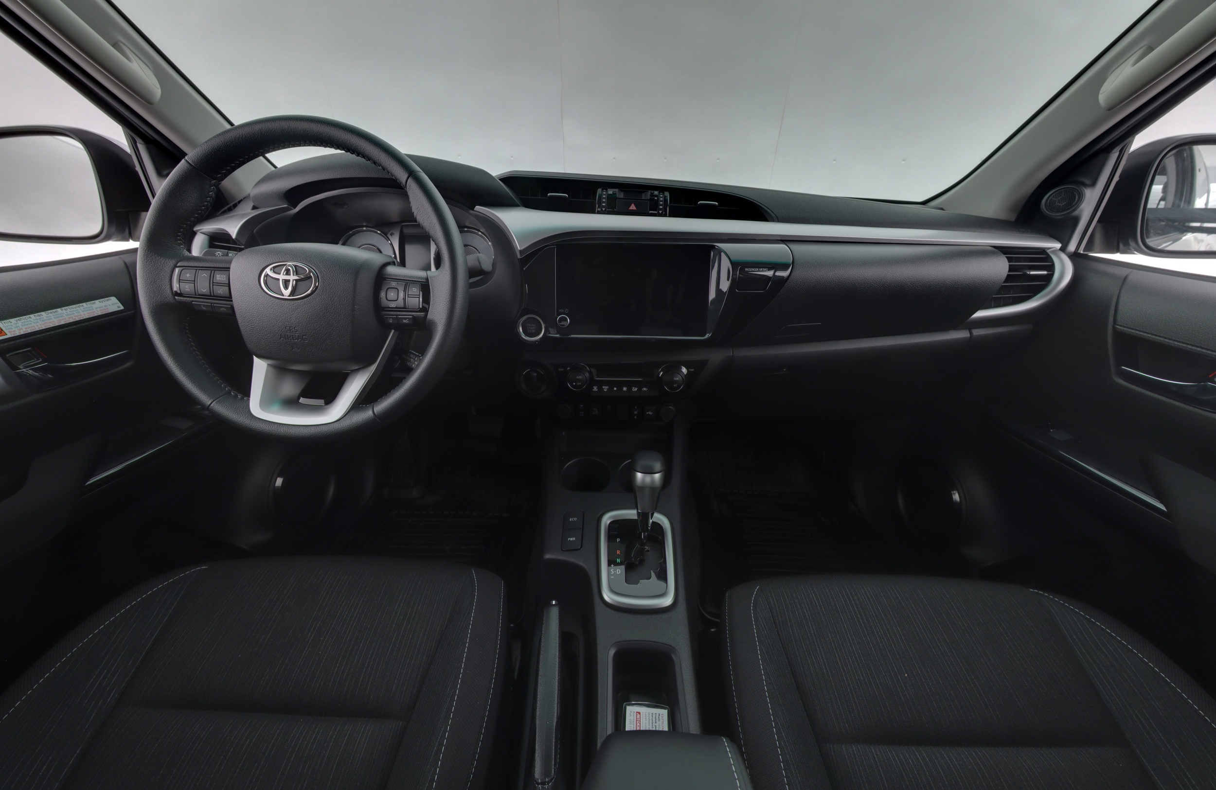 TOYOTA HILUX 2025