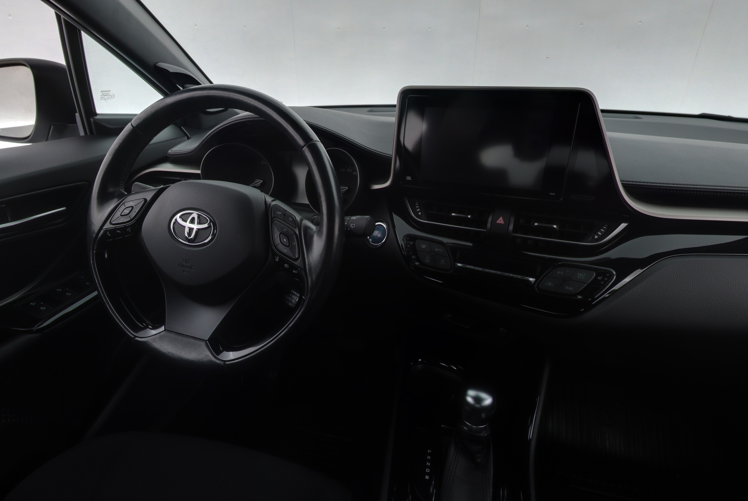 TOYOTA C-HR 2018