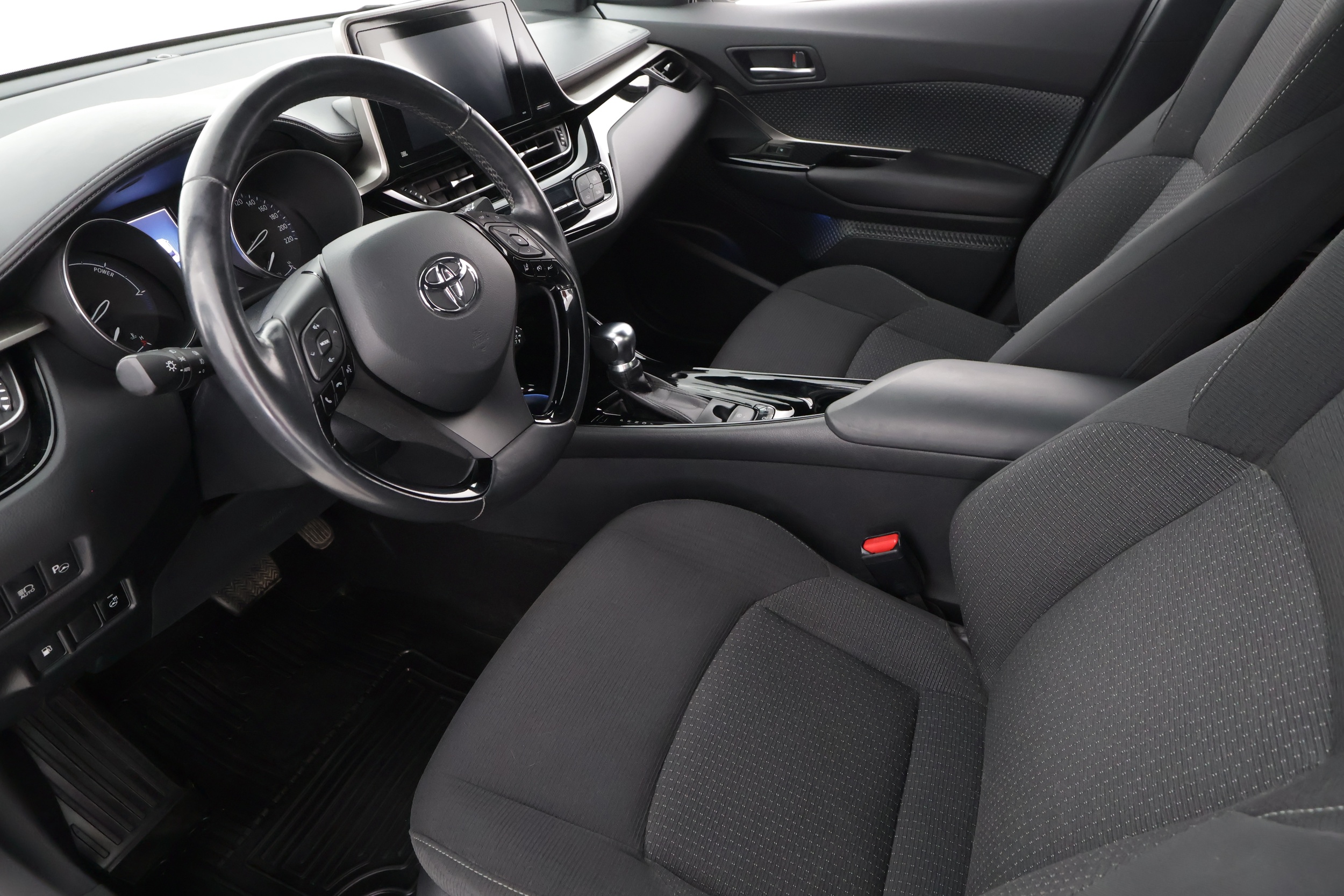TOYOTA C-HR 2018