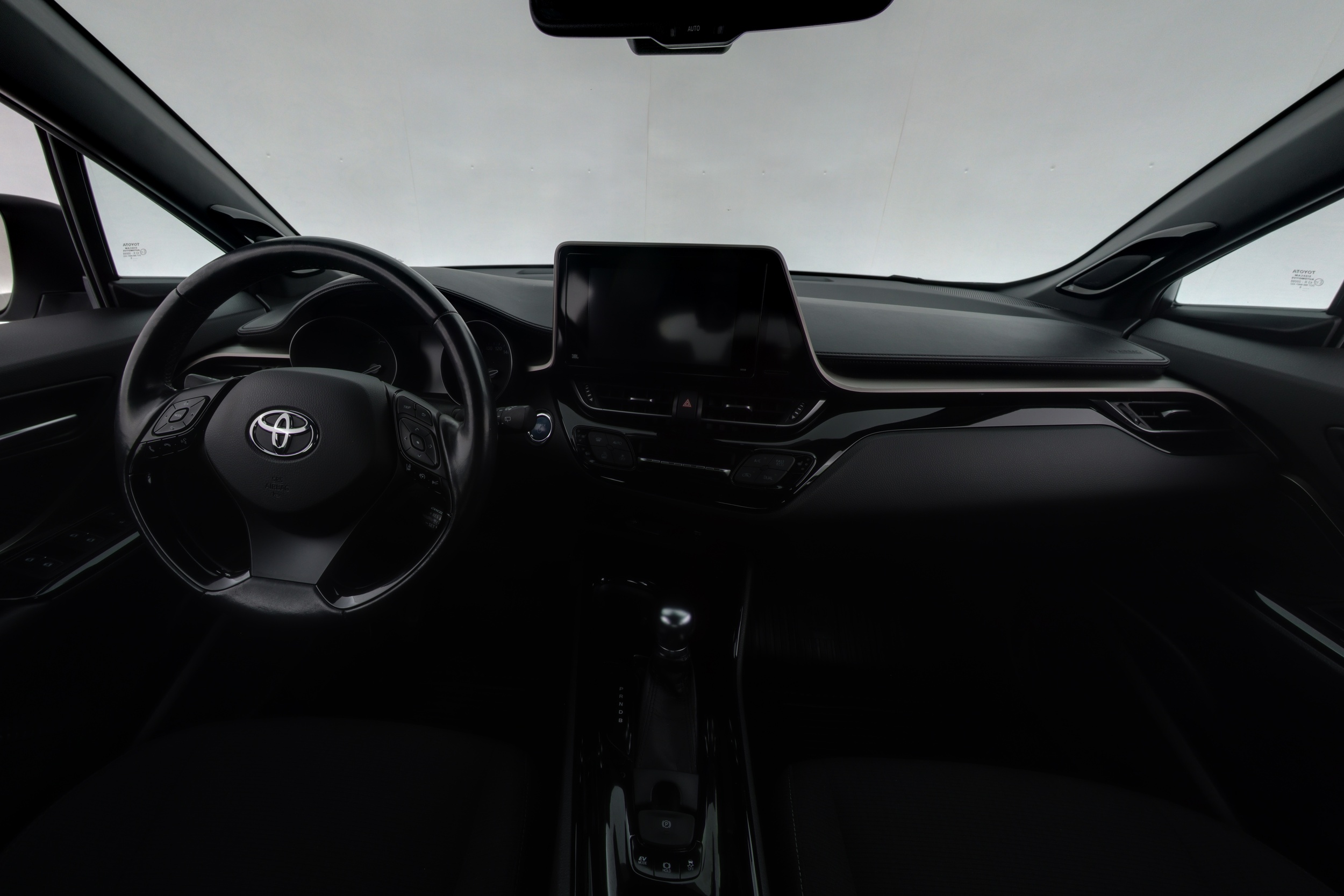 TOYOTA C-HR 2018