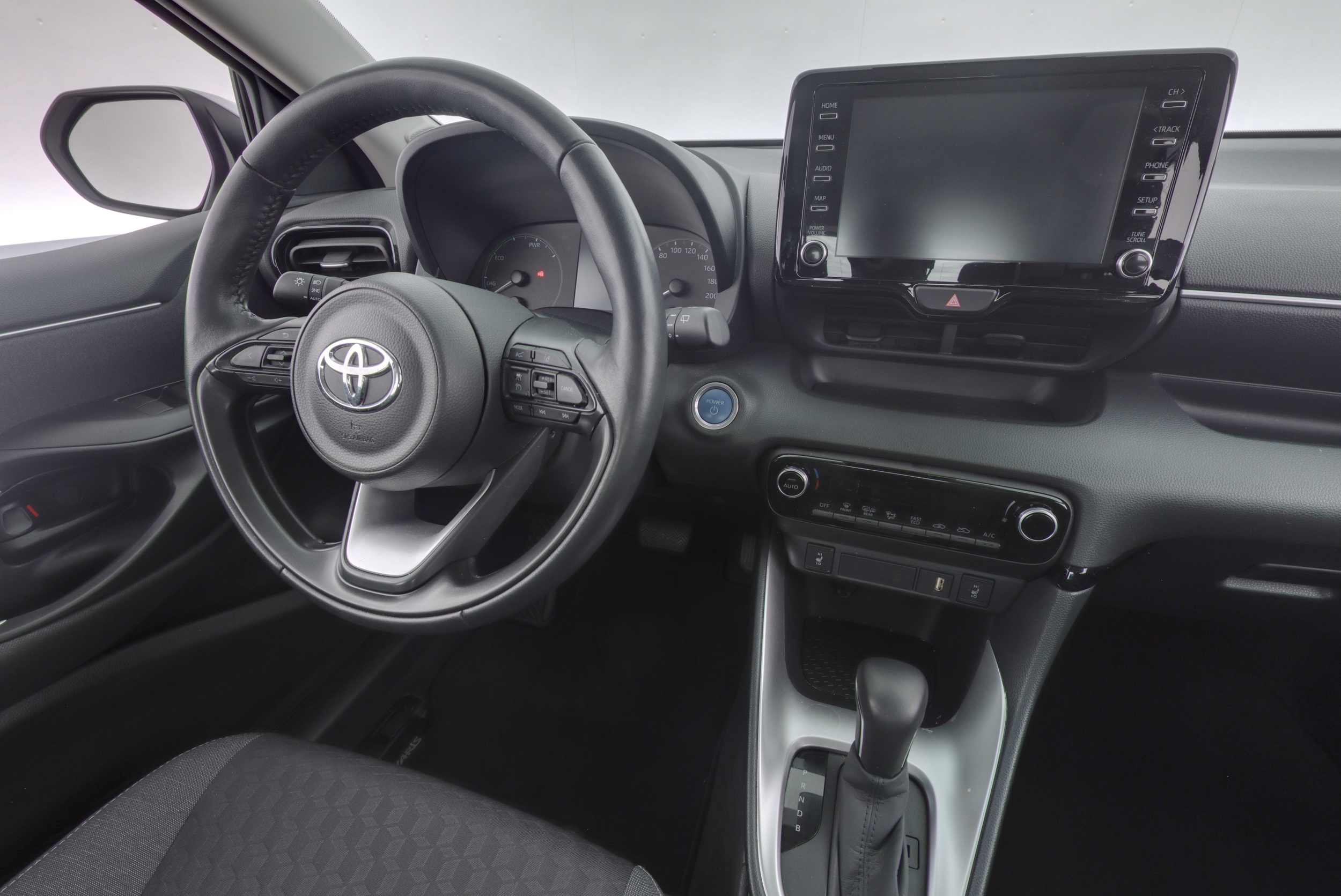 TOYOTA YARIS 2023