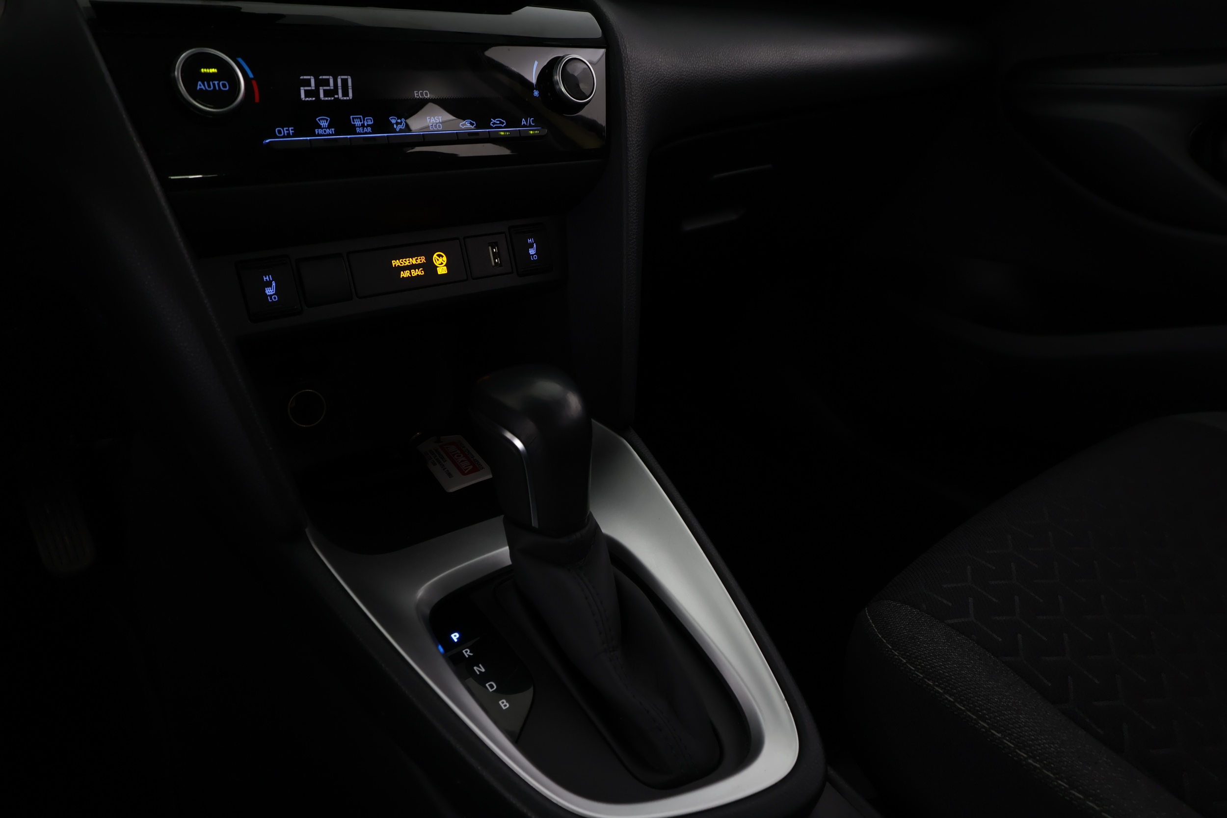 TOYOTA Yaris Cross 2024