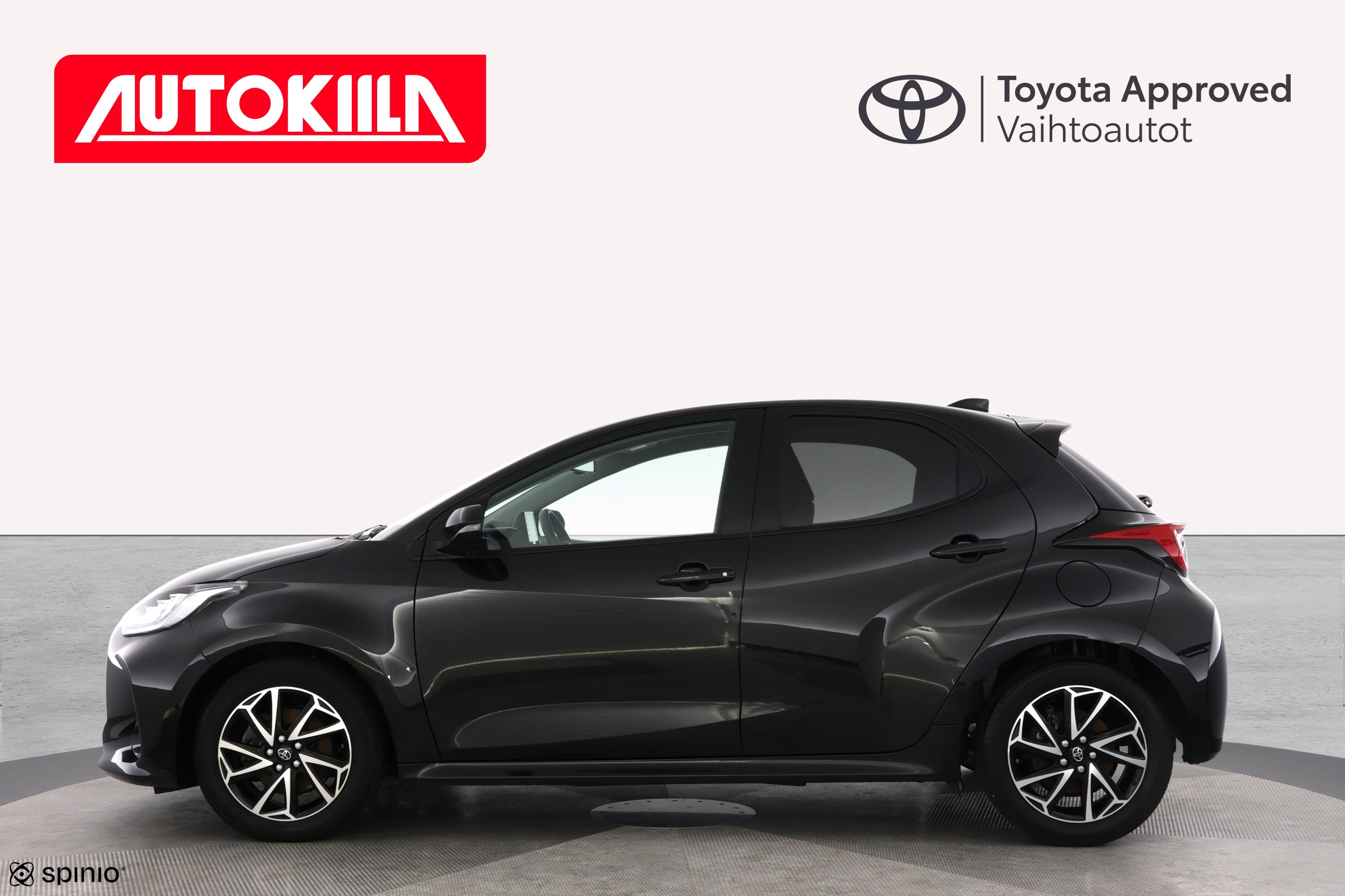 TOYOTA YARIS 2024