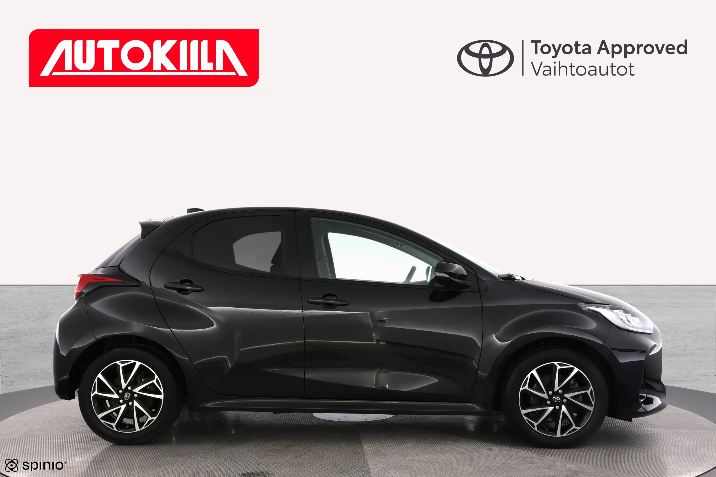 TOYOTA YARIS 2024
