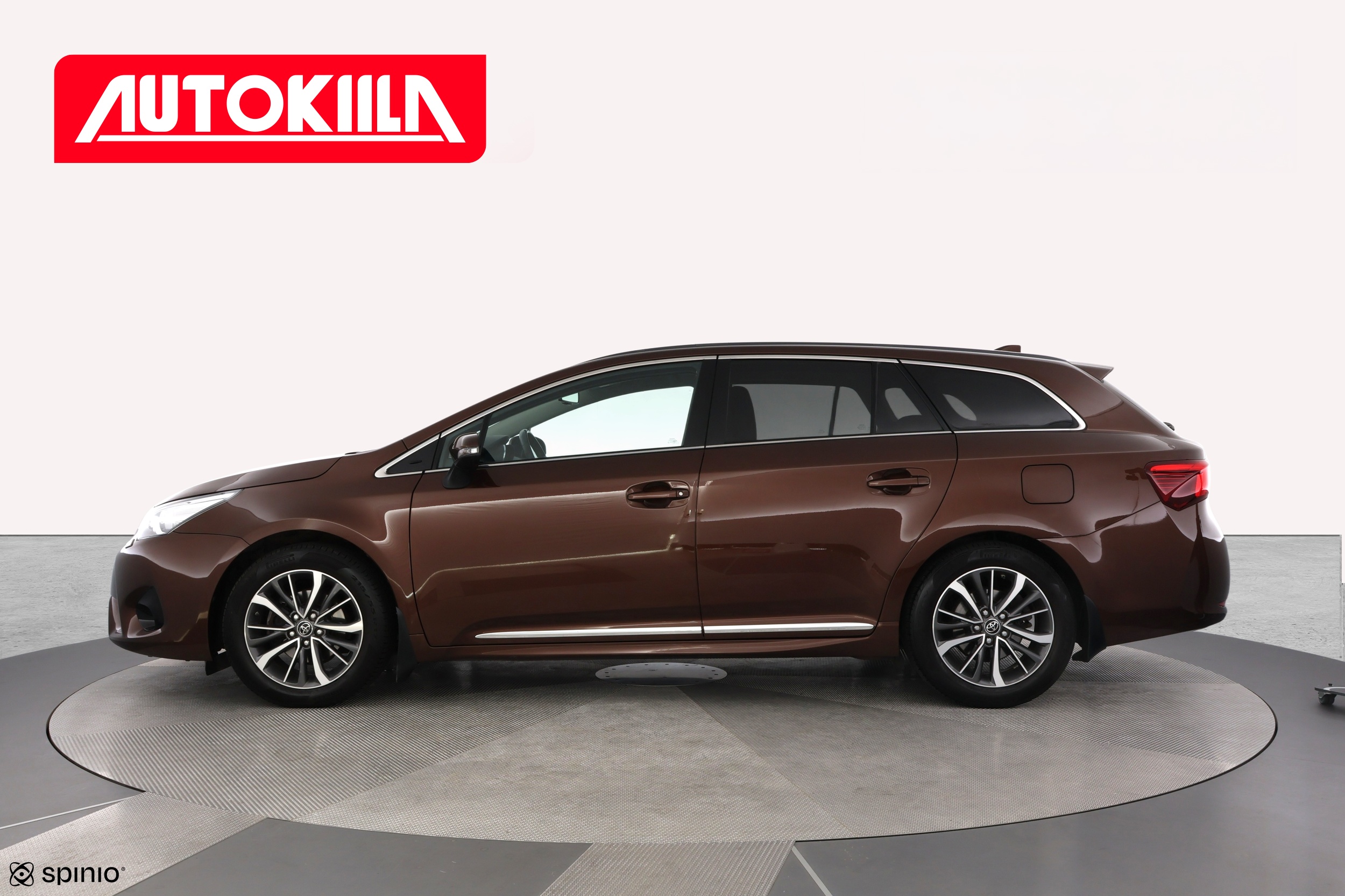 TOYOTA AVENSIS 2015