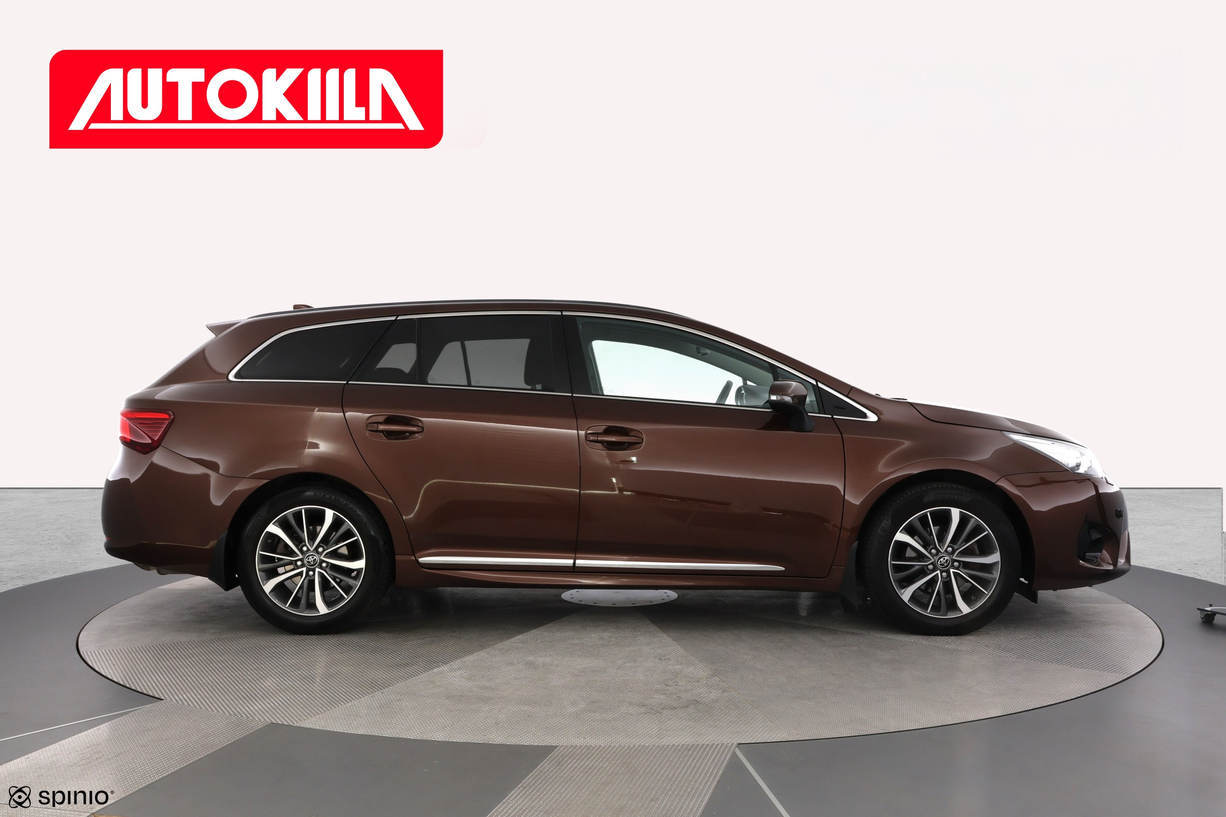 TOYOTA AVENSIS 2015