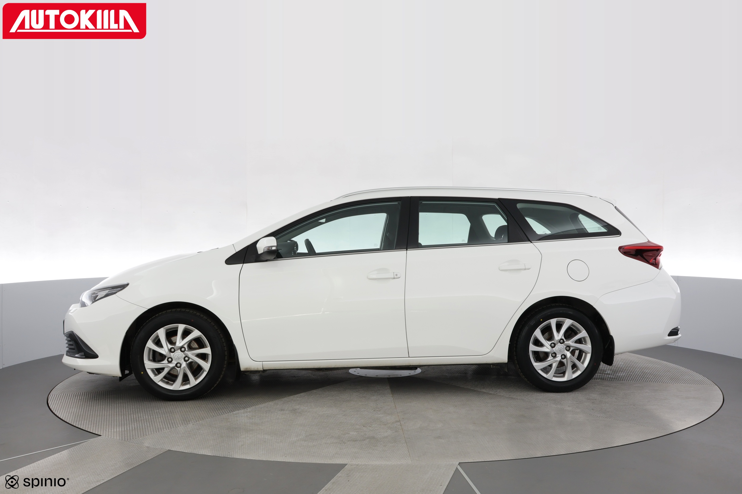 TOYOTA AURIS 2017
