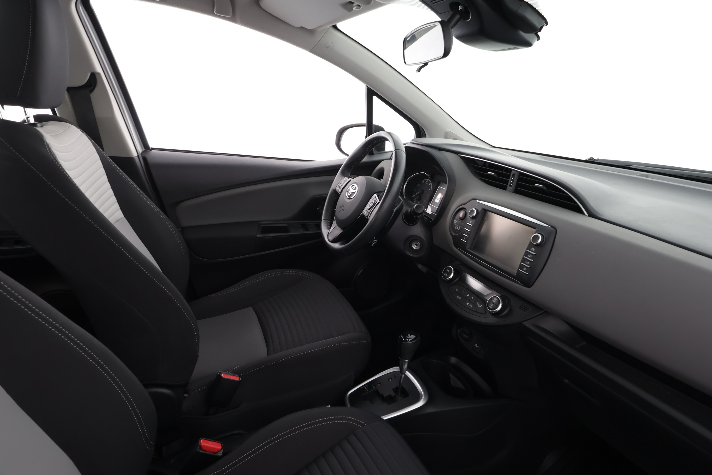 TOYOTA YARIS 2017