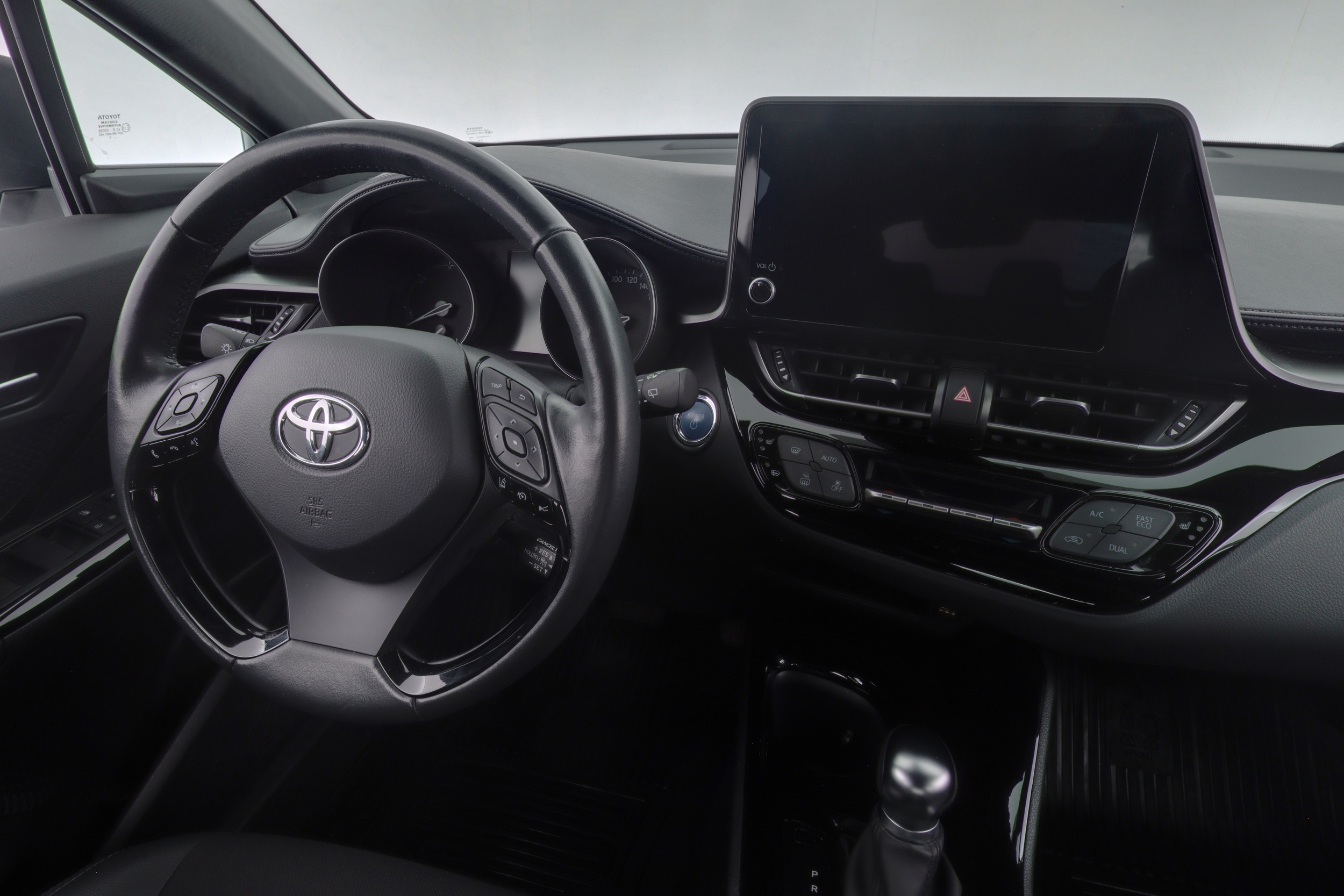 TOYOTA C-HR 2023
