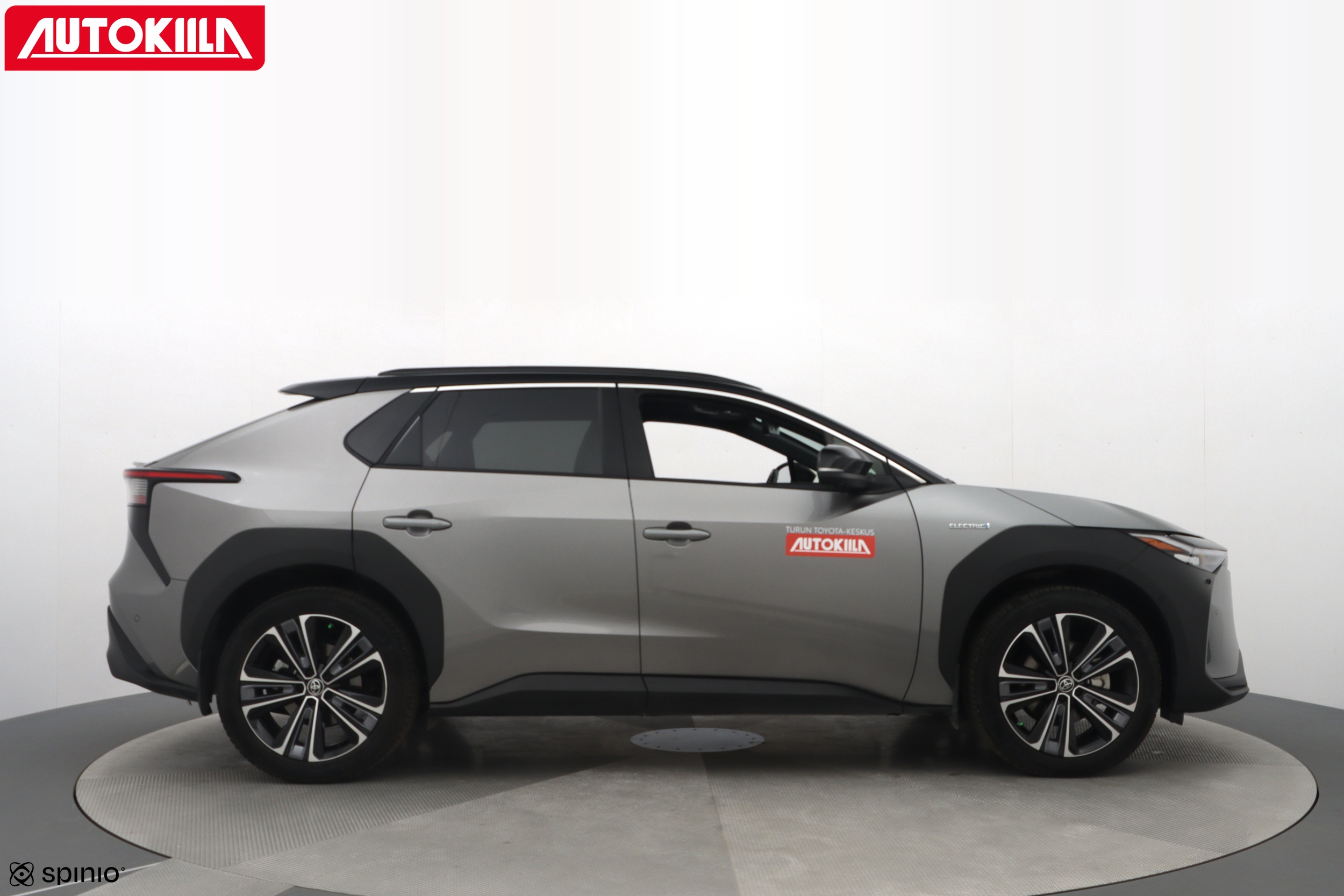 TOYOTA bZ4X 2023